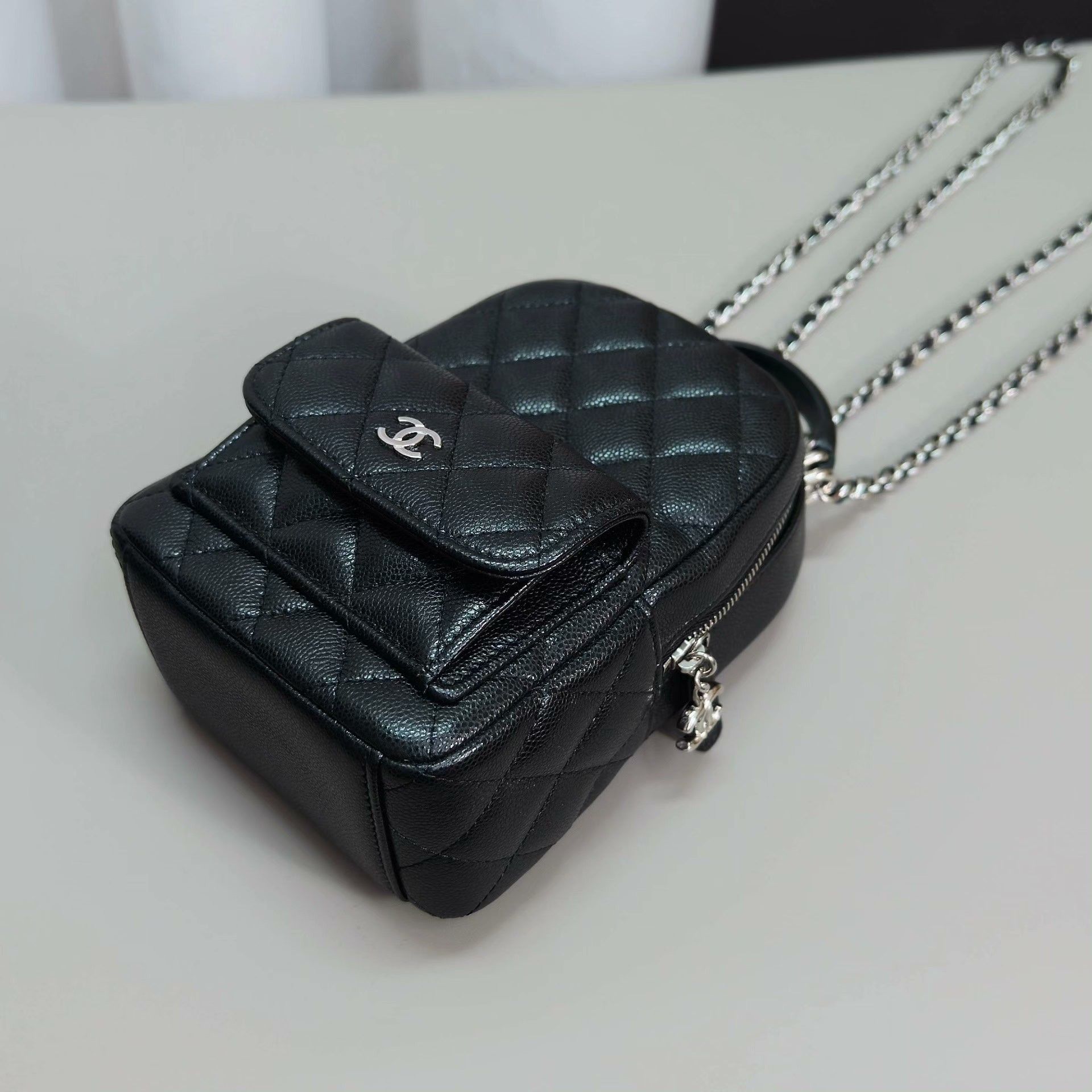 Chanel Pre-loved Bag Very good condition Size ONE SIZE - 3 Thumbnail