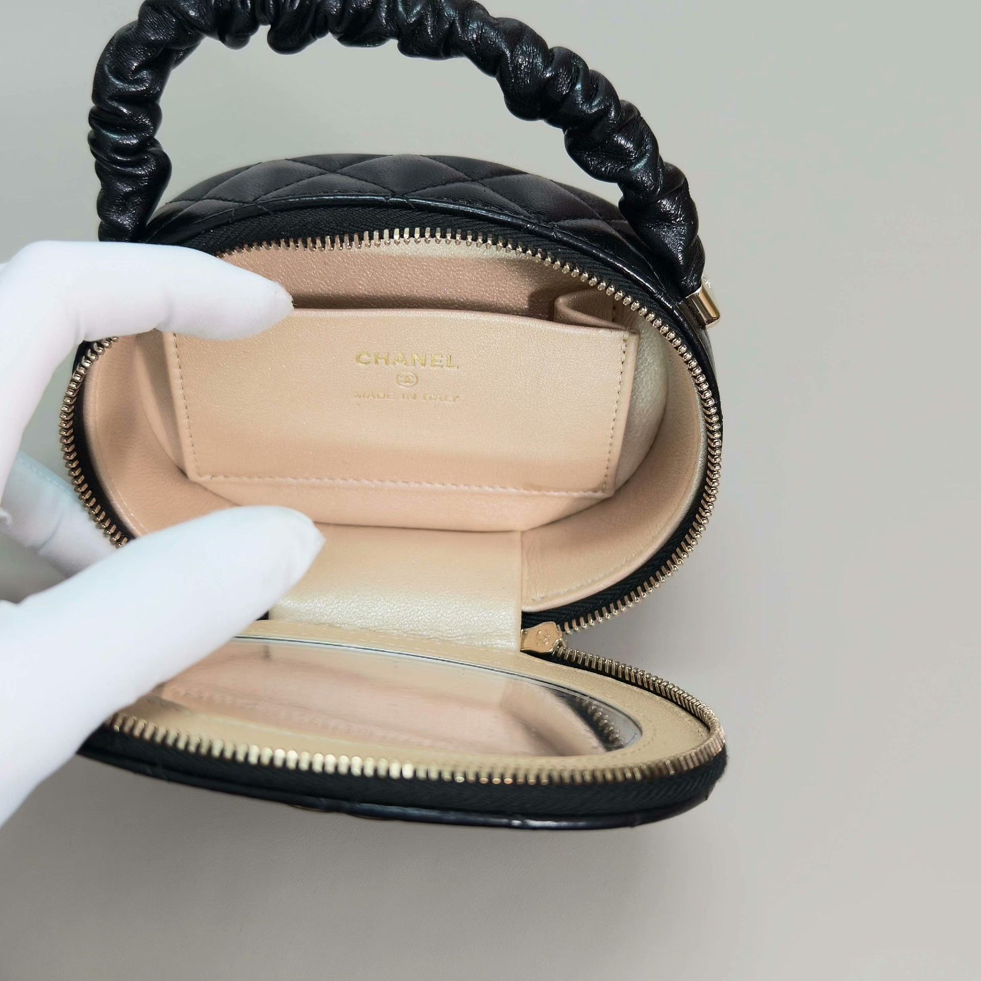 Chanel Pre-loved Bag Very good condition Size ONE SIZE - 6 Thumbnail