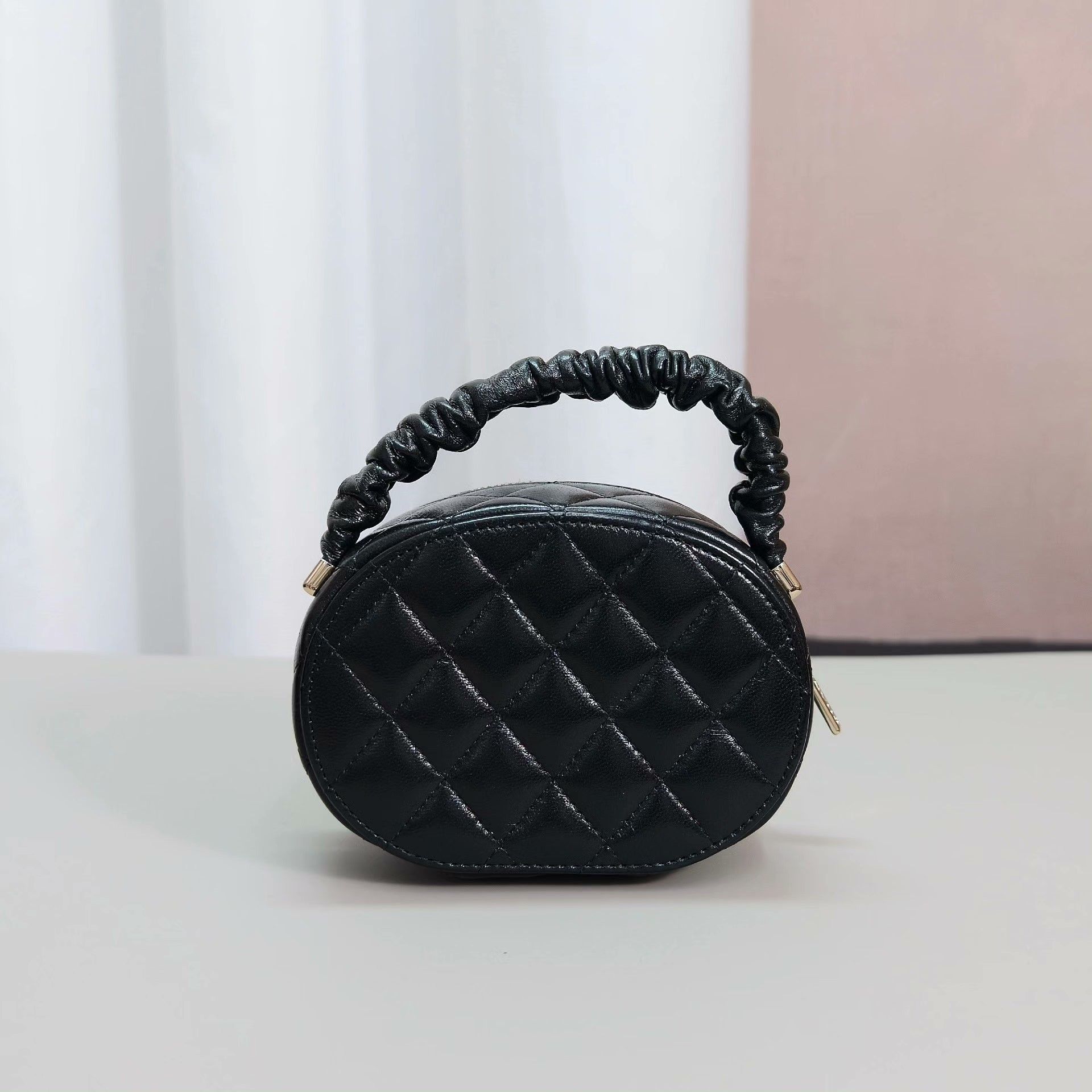 Chanel Pre-loved Bag Very good condition Size ONE SIZE - 2 Thumbnail