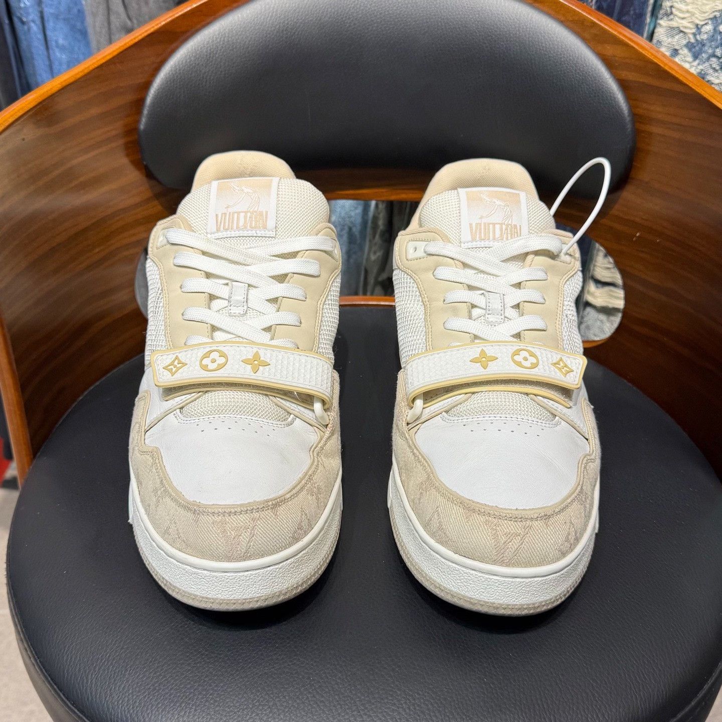 Louis Vuitton Louis Vuitton Training Beige Lowtop Sneakers 44 Men Size US 10.5 / EU 43-44 - 2 Thumbnail