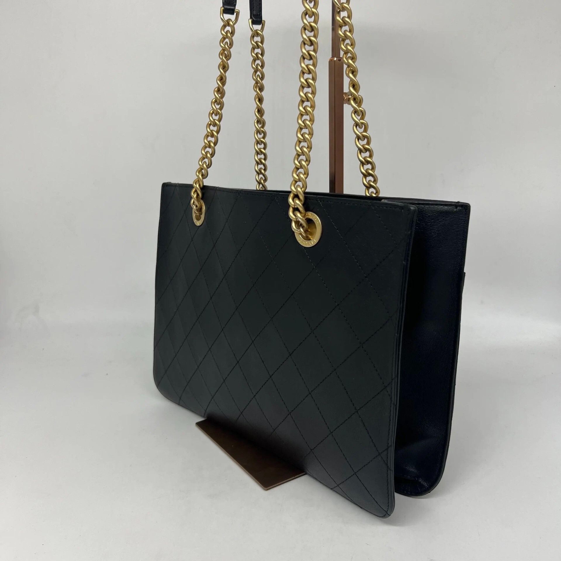 Chanel Pre-loved Bag Very good condition Size ONE SIZE - 6 Thumbnail