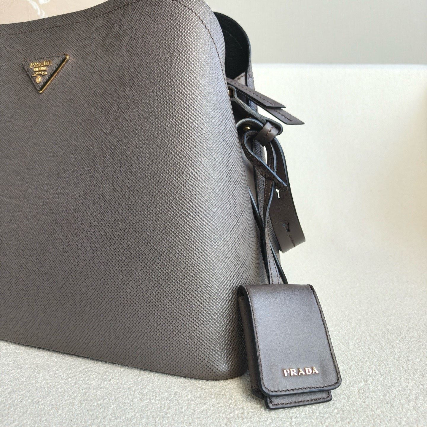 Prada Pre-loved Bag Very good condition Size ONE SIZE - 8 Thumbnail
