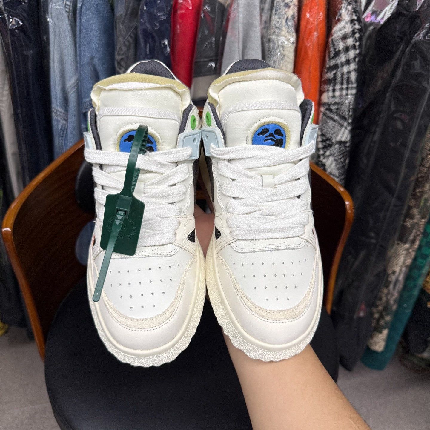 Off-White Off-White White Lowtop Sneakers 7.5 Men Size US 7.5 / EU 40-41 - 5 Thumbnail