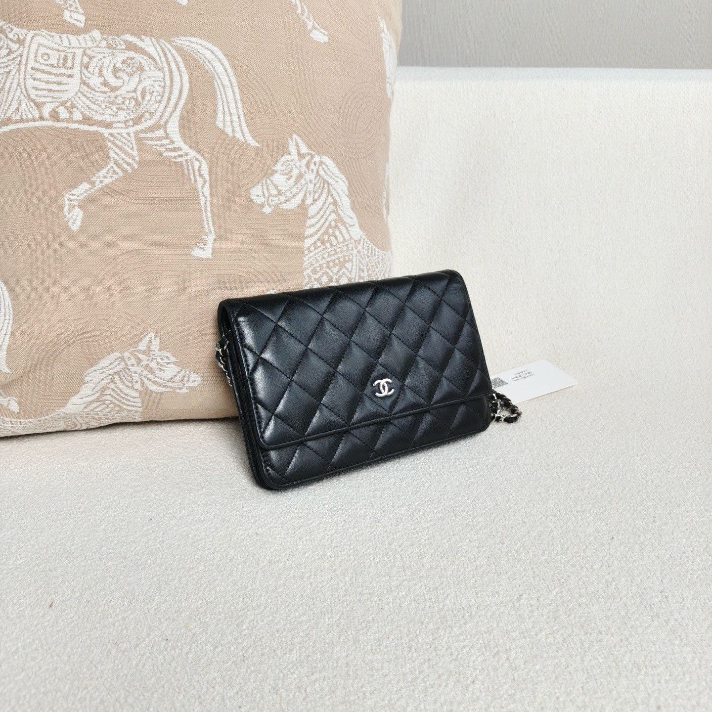 Chanel Pre-loved Bag Very good condition Size ONE SIZE - 6 Thumbnail
