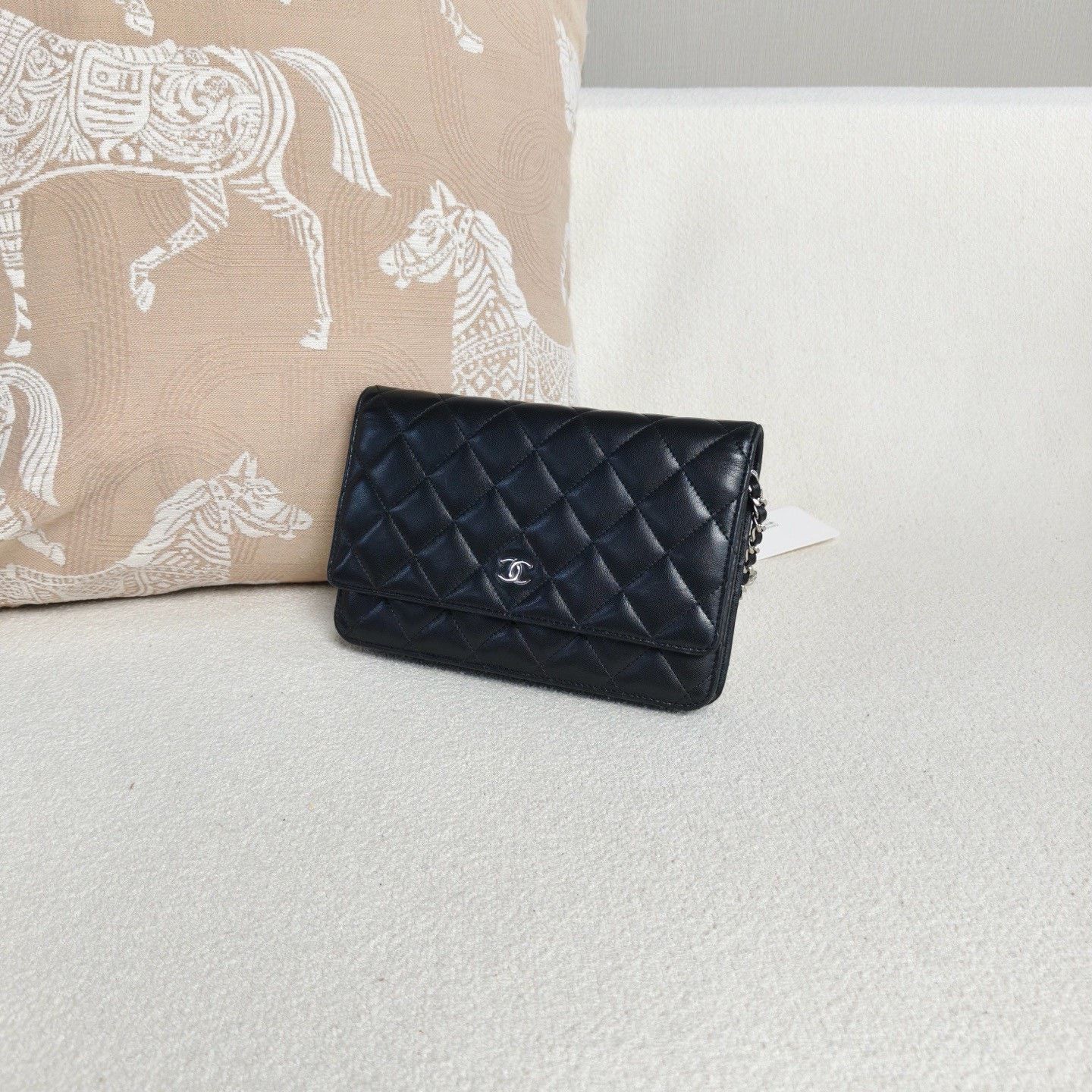 Chanel Pre-loved Bag Very good condition Size ONE SIZE - 4 Thumbnail