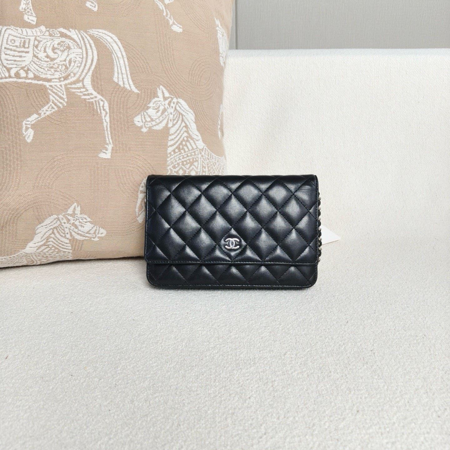 Chanel Pre-loved Bag Very good condition Size ONE SIZE - 2 Thumbnail