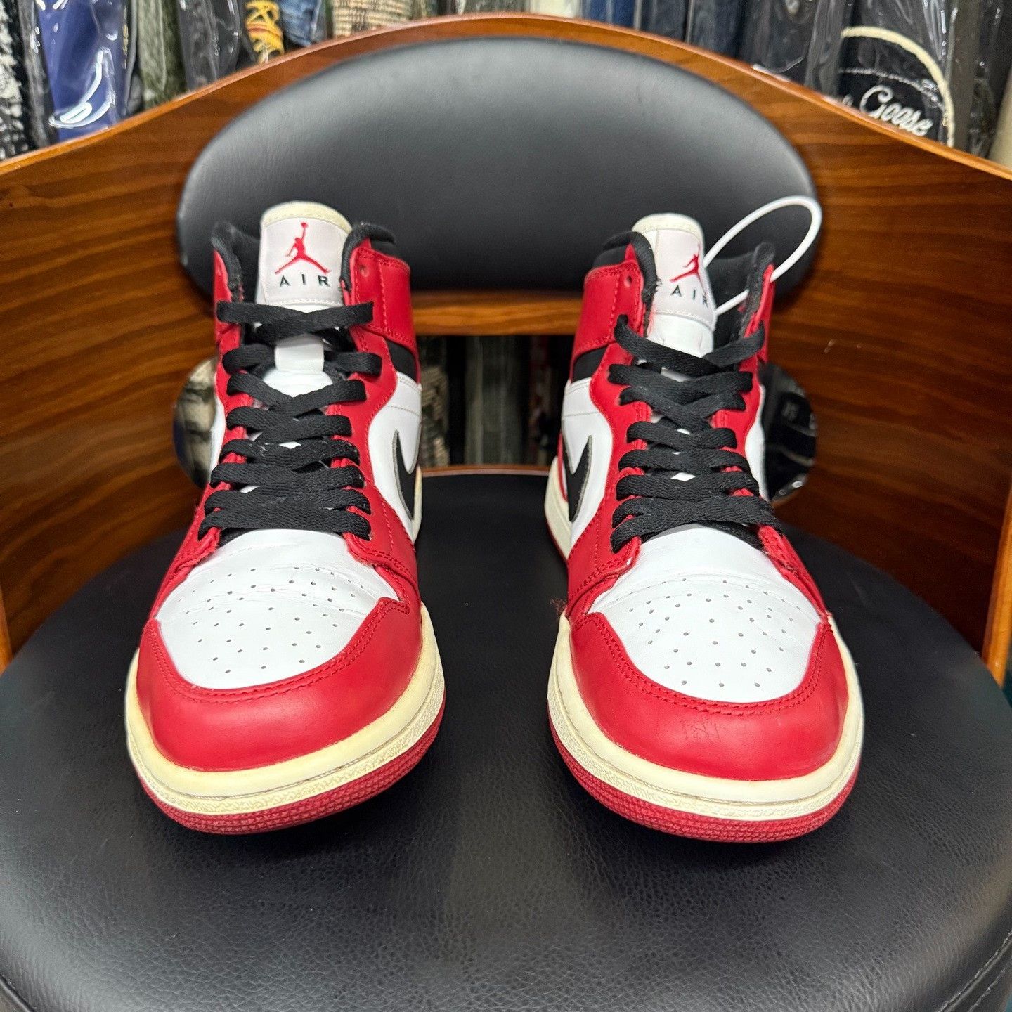 Nike Nike AJ1 Red Lowtop Sneakers 9.5 Men Size US 9.5 / EU 42-43 - 2 Thumbnail