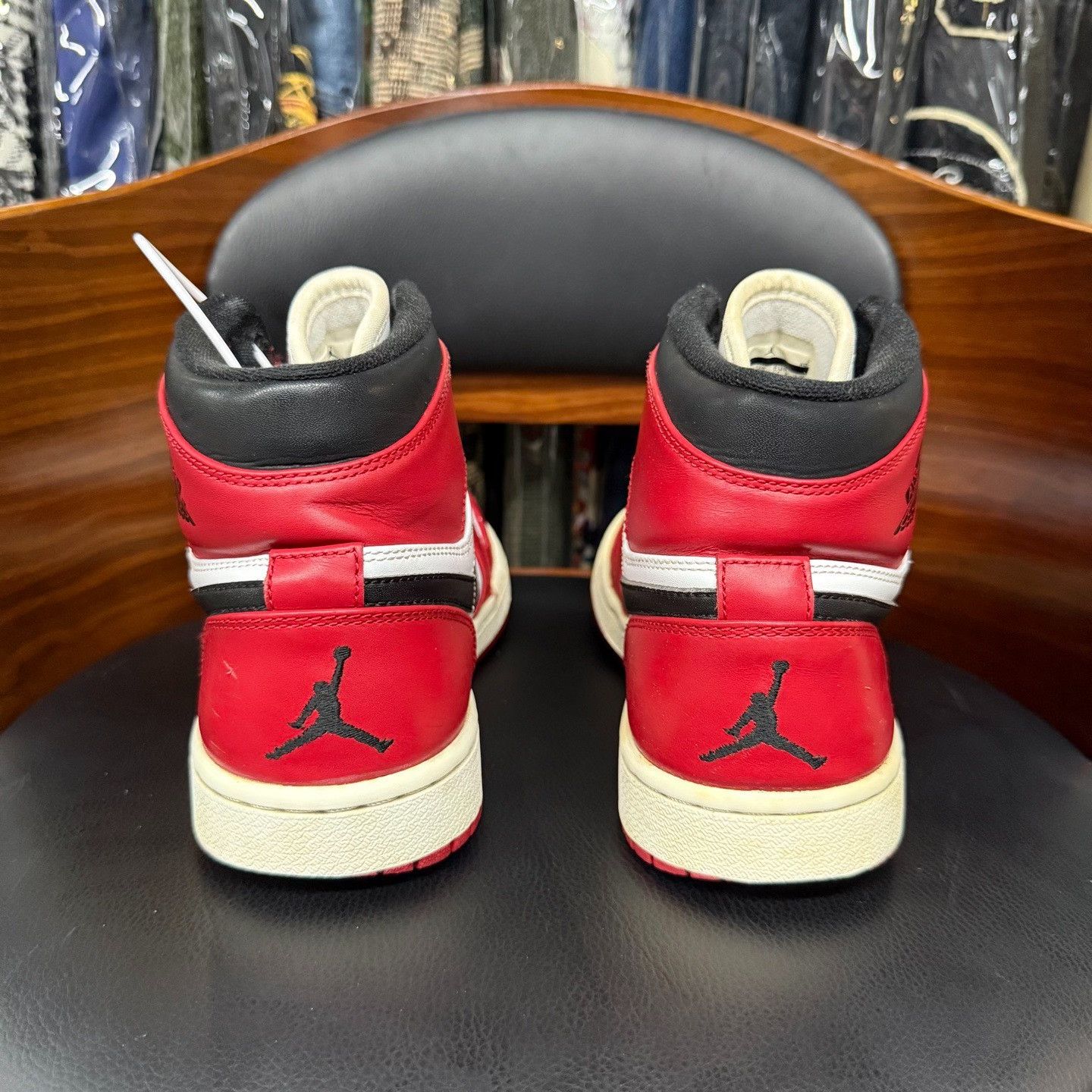 Nike Nike AJ1 Red Lowtop Sneakers 9.5 Men Size US 9.5 / EU 42-43 - 3 Thumbnail