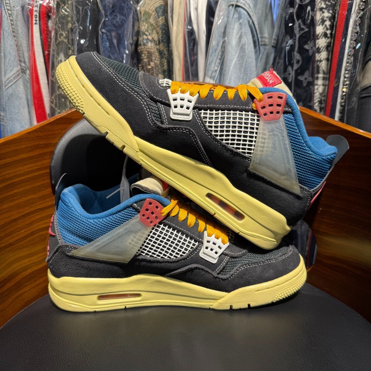 Nike Nike AJ4 Blue Lowtop Sneakers 9.5 Men Size US 9.5 / EU 42-43 - 7 Thumbnail