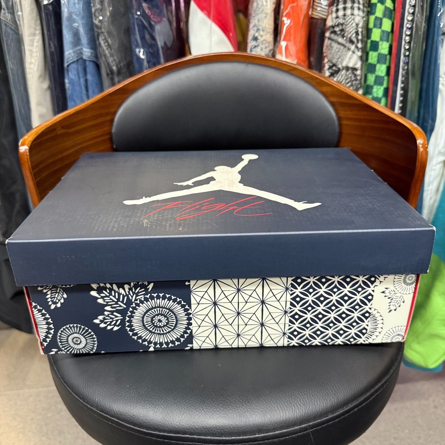 Nike Nike AJ4 Denim Lowtop Sneakers 7.5 Men Size US 7.5 / EU 40-41 - 9 Thumbnail