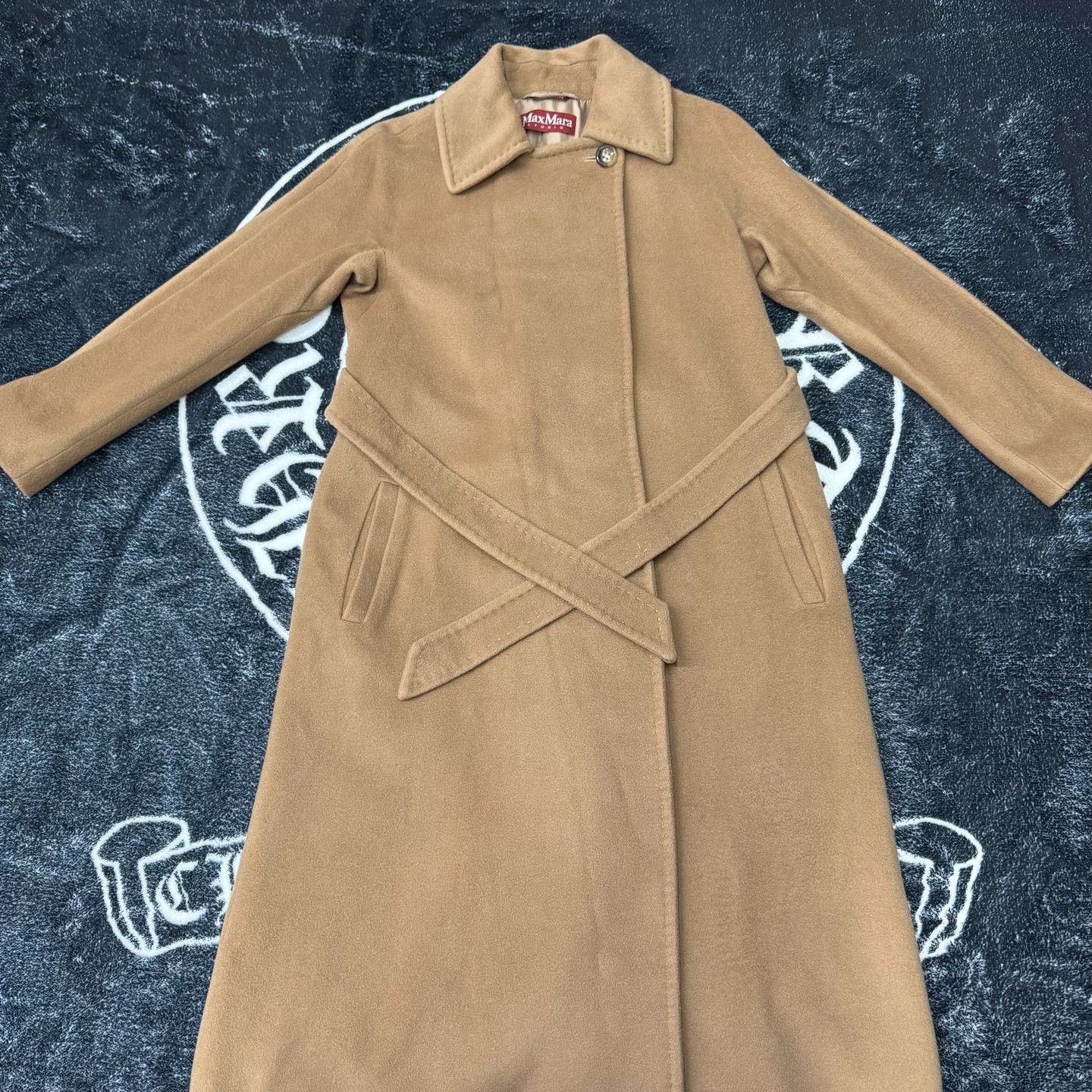 Max Mara Max Mara Wool Brown Coat M Women Size M / US 6-8 / IT 42-44 - 2 Thumbnail