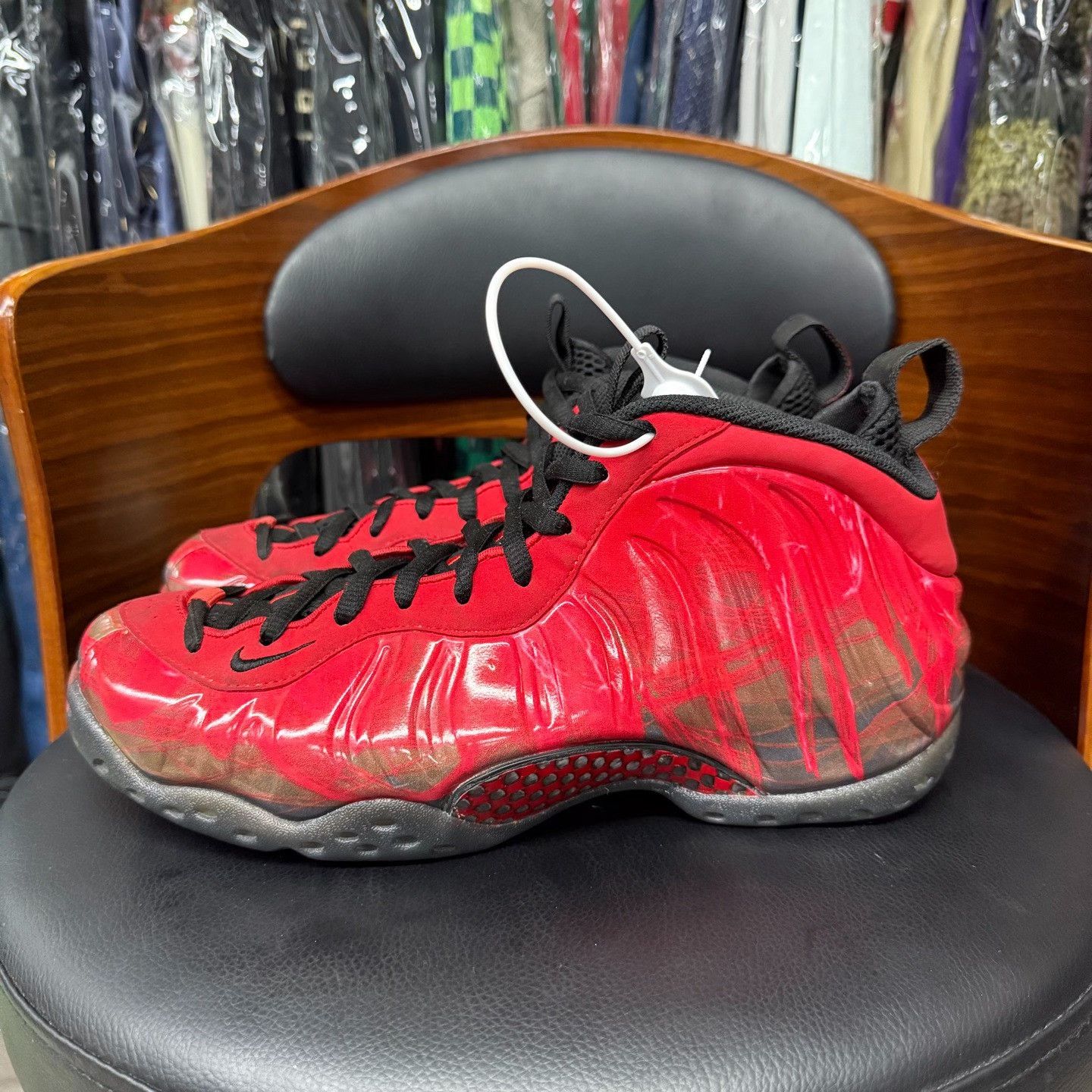 Nike Nike Red Lowtop Sneakers 9 Men Size US 9 / EU 42 - 6 Thumbnail