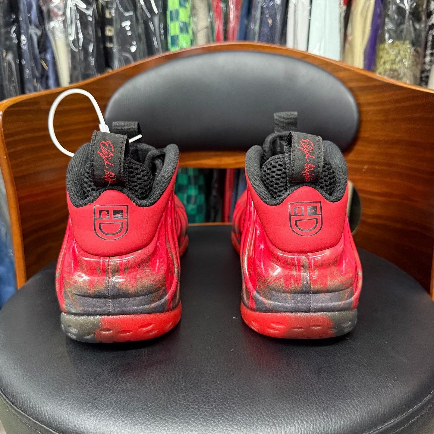 Nike Nike Red Lowtop Sneakers 9 Men Size US 9 / EU 42 - 3 Thumbnail