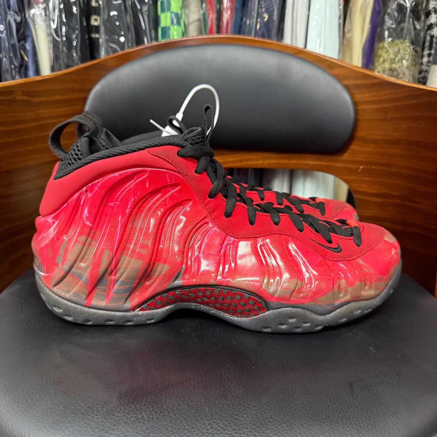 Nike Nike Red Lowtop Sneakers 9 Men Size US 9 / EU 42 - 4 Thumbnail