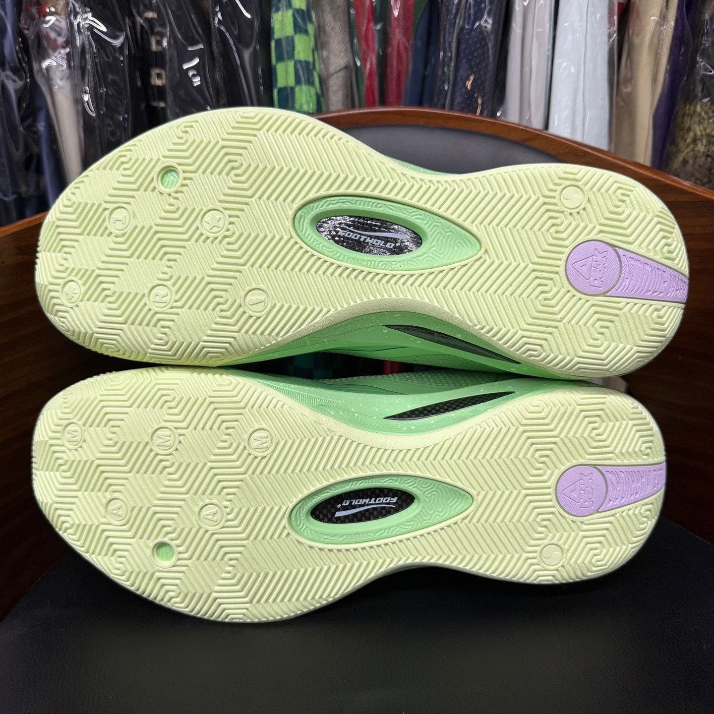 Other Green Lowtop Sneakers 12 Men Size US 12 / EU 45 - 8 Thumbnail