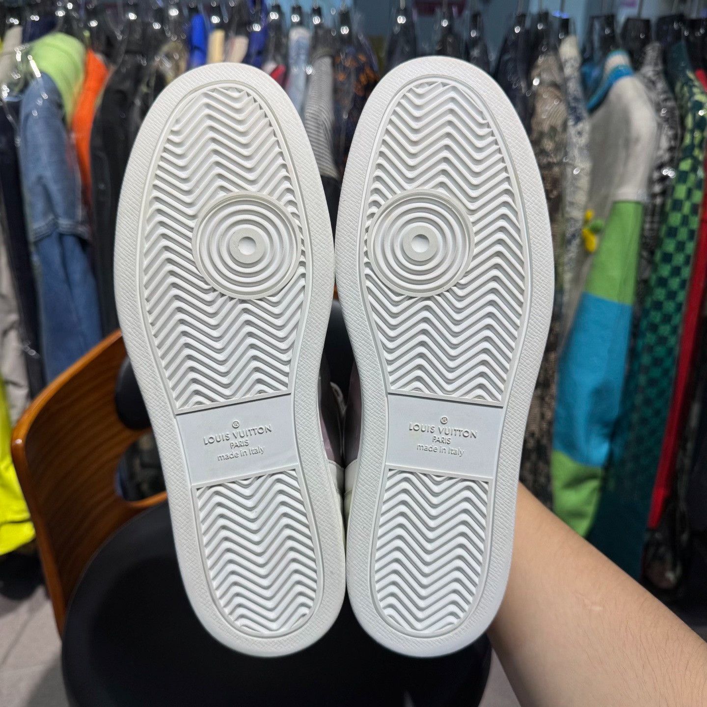 Louis Vuitton Louis Vuitton Multi Hitop Sneakers 8 Men Size US 8 / EU 41 - 9 Thumbnail