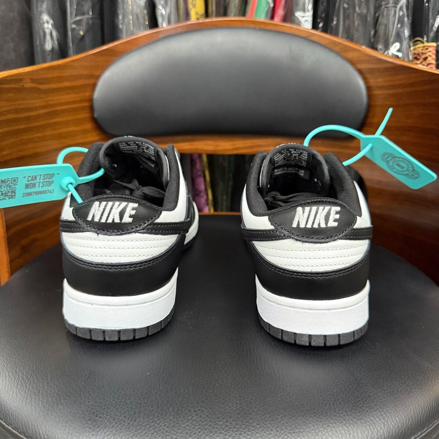 Nike Nike DUNK Black Lowtop Sneakers 10 Men Size US 10 / EU 43 - 3 Thumbnail