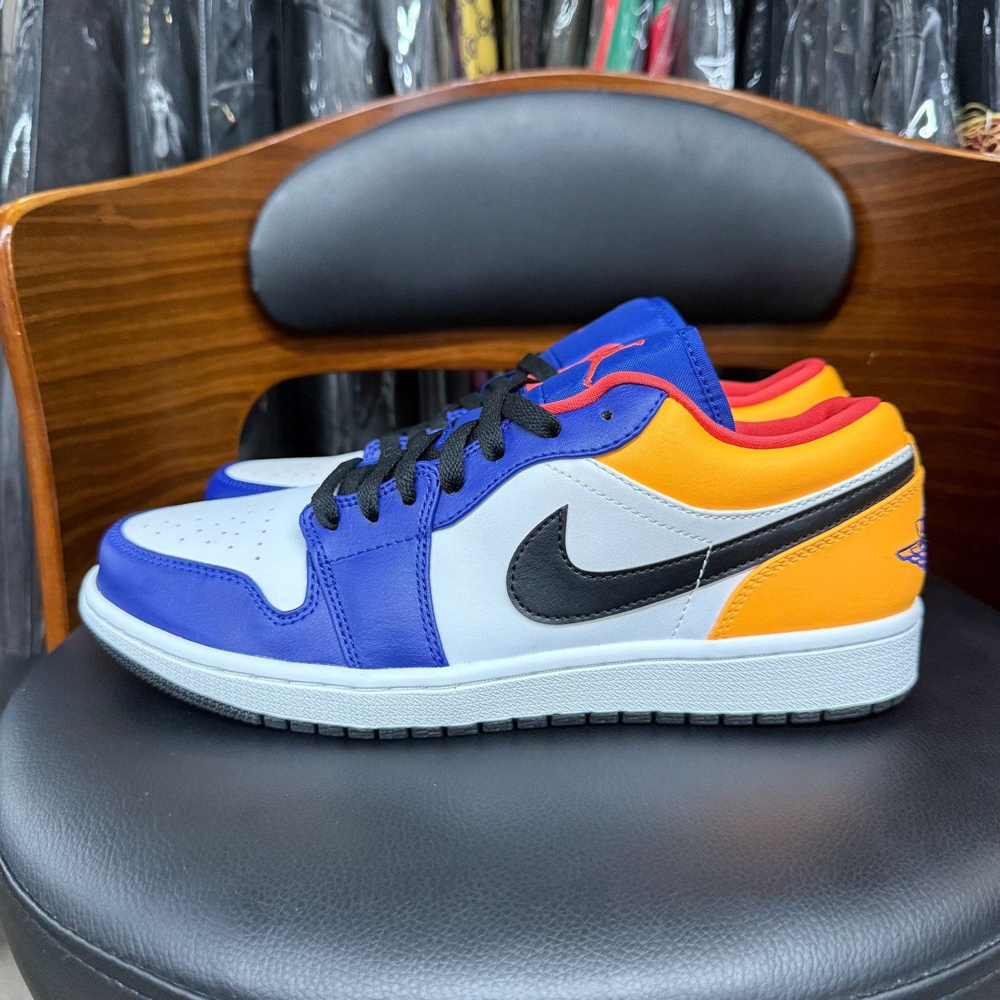 Nike Nike AJ1 Blue Lowtop Sneakers 42 Men Size US 9 / EU 42 - 6 Thumbnail