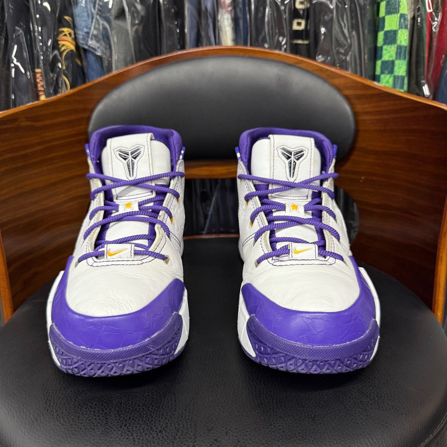 Nike Nike KOBE1 Purple Lowtop Sneakers 10.5 Men Size US 10.5 / EU 43-44 - 2 Thumbnail