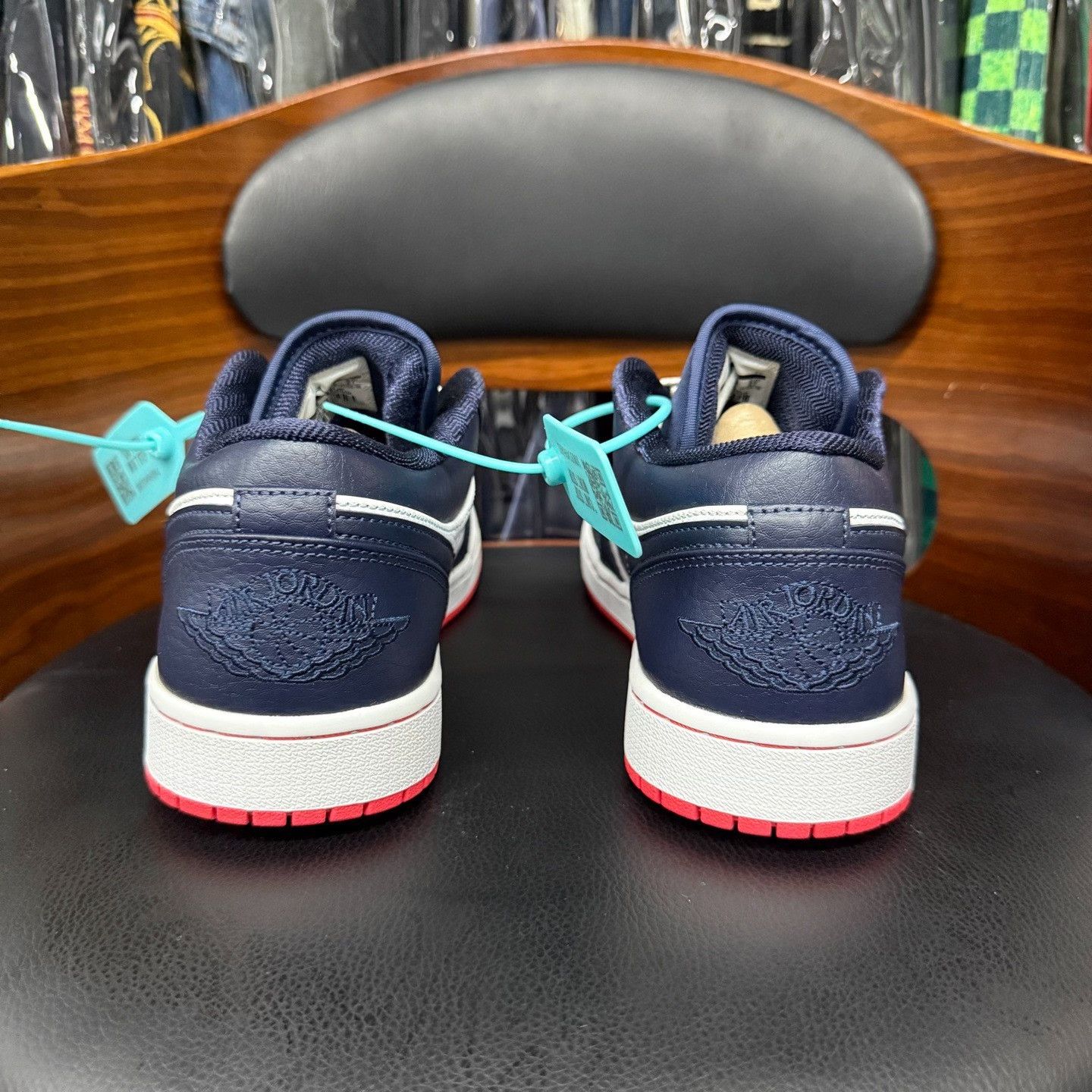 Nike Nike AJ1 Blue Lowtop Sneakers 9.5 Men Size US 9.5 / EU 42-43 - 3 Thumbnail