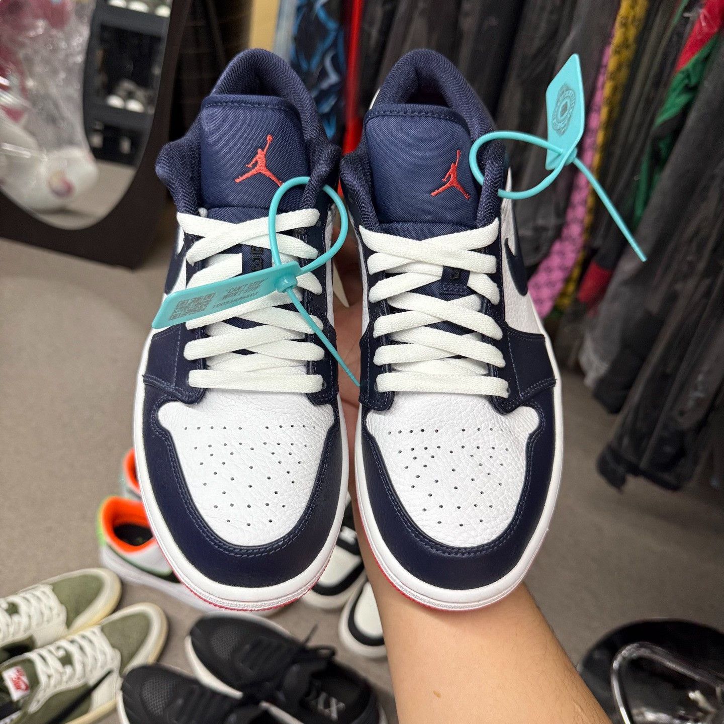 Nike Nike AJ1 Blue Lowtop Sneakers 9.5 Men Size US 9.5 / EU 42-43 - 8 Thumbnail