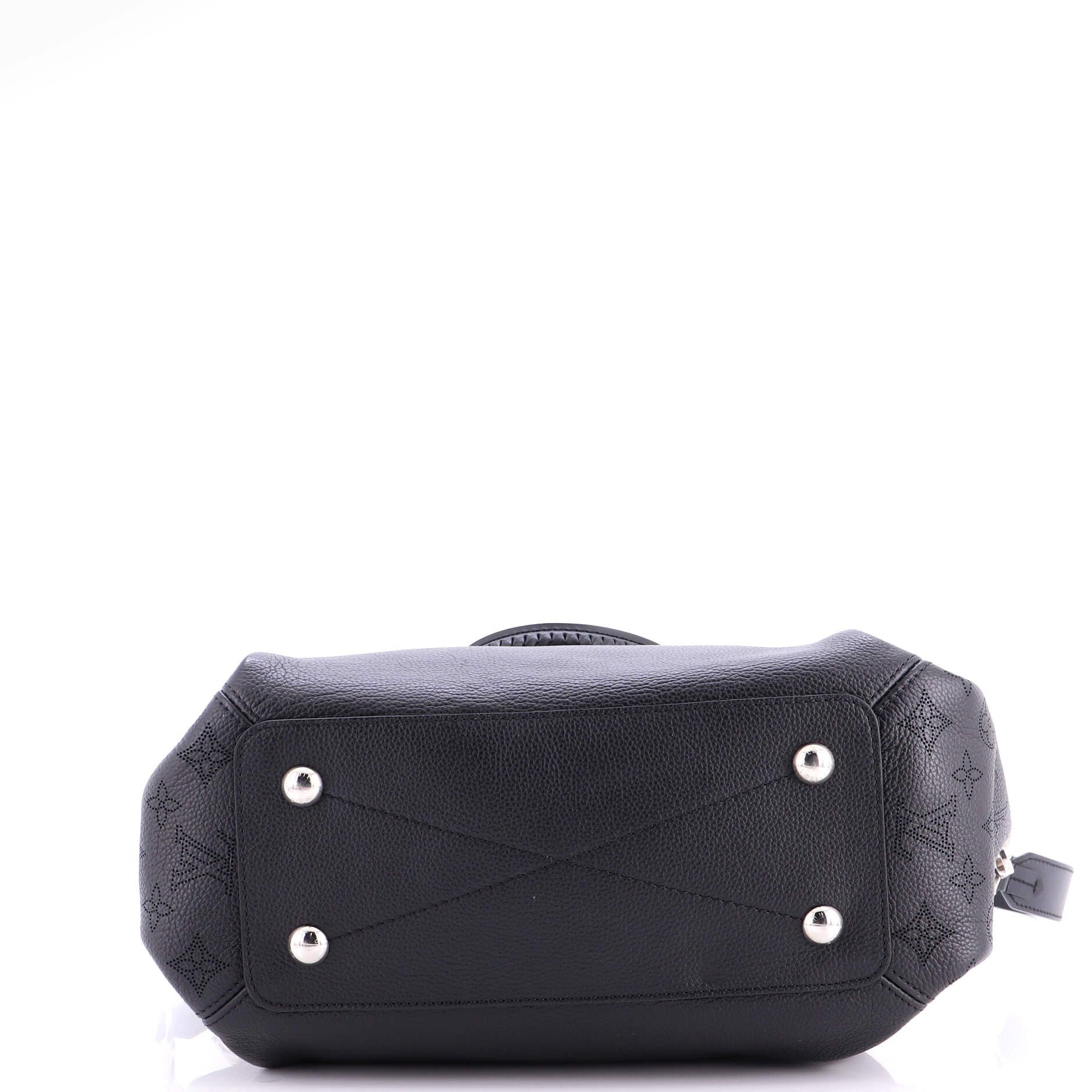 Louis Vuitton Haumea Handbag Size ONE SIZE - 4 Thumbnail