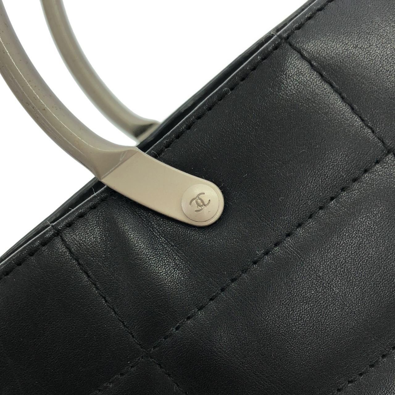 Chanel Chanel Chanel Vintage Calf Shoulder Bag Leather Handbag DUTY FREE for USA Size ONE SIZE - 4 Thumbnail
