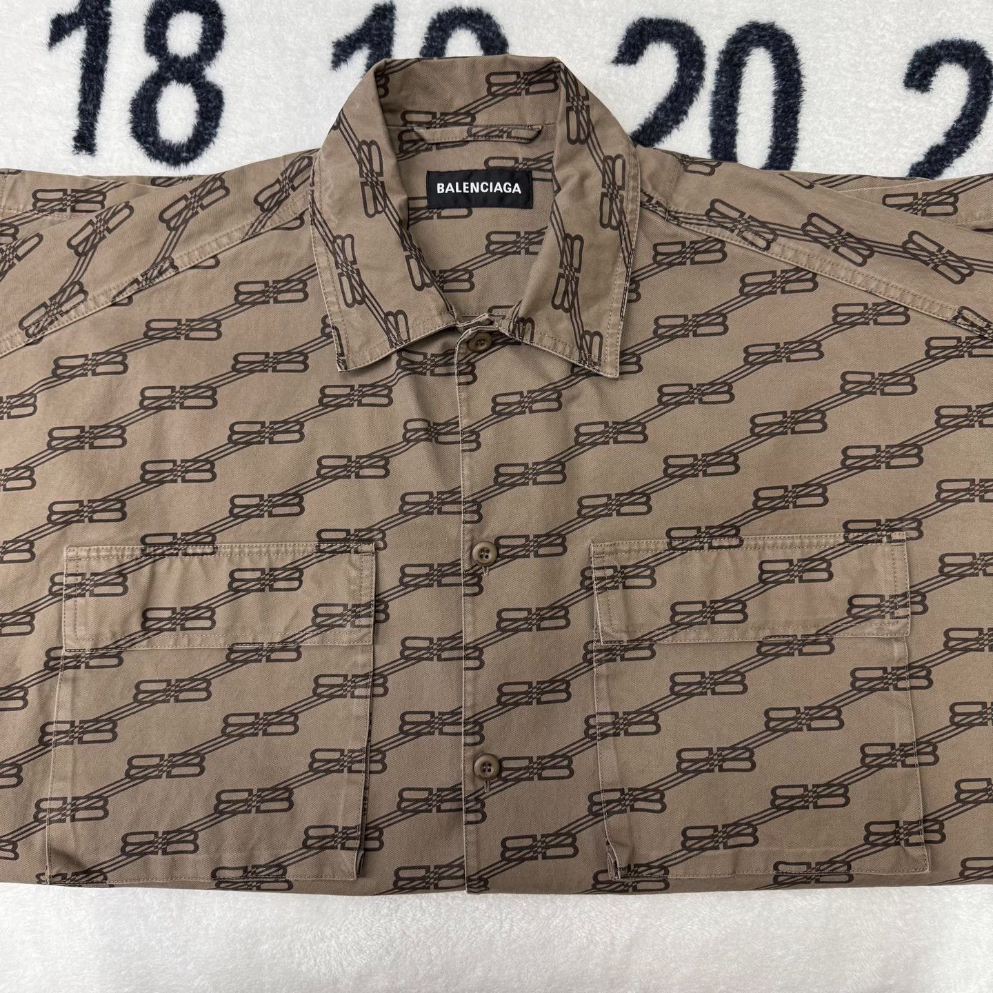 Balenciaga Balenciaga Shirt l Men Size US L / EU 52-54 / 3 - 5 Thumbnail