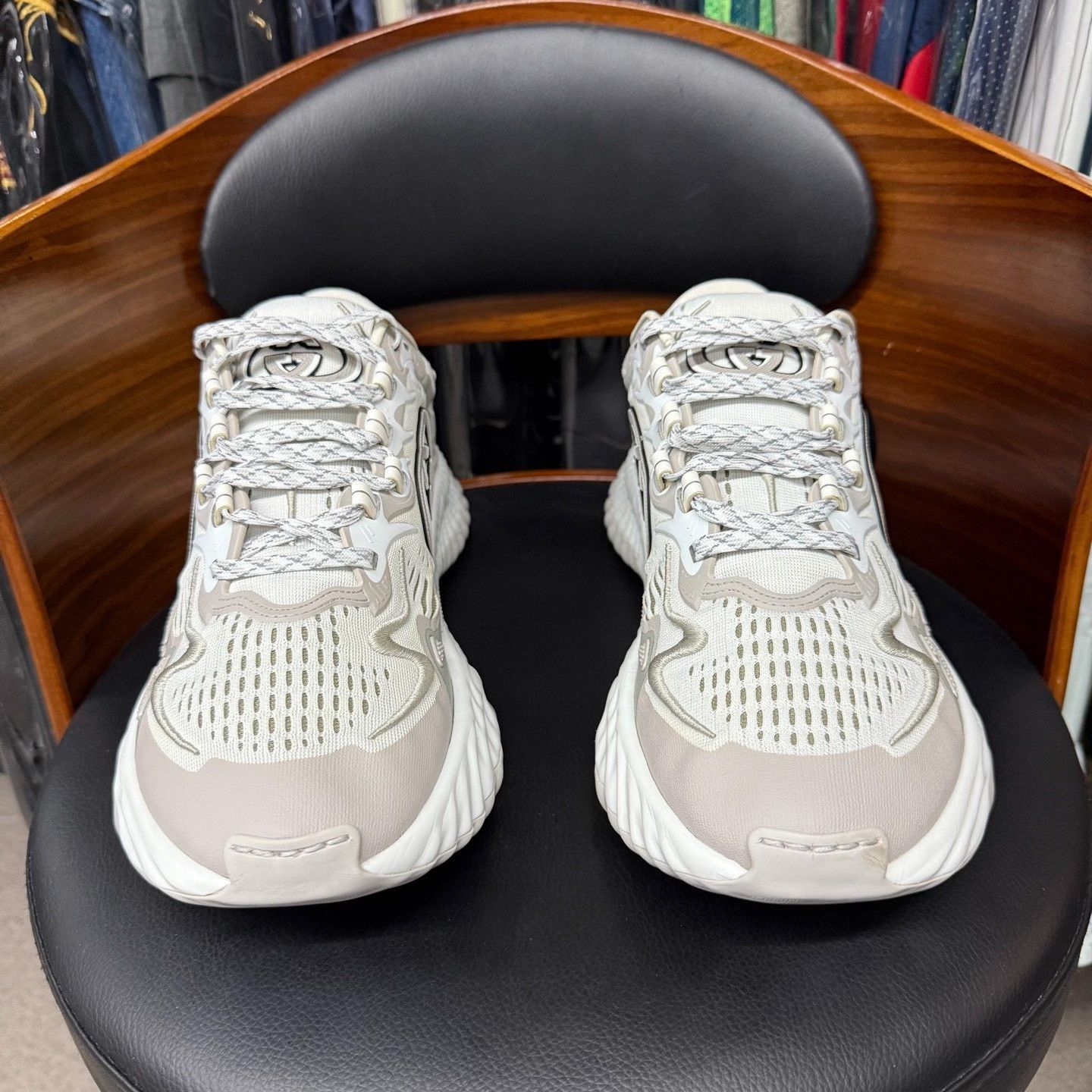 Gucci Gucci White Lowtop Sneakers 10 Men Size US 10 / EU 43 - 2 Thumbnail