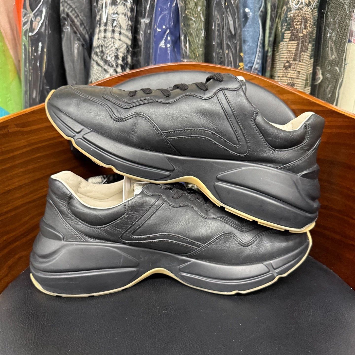Gucci Gucci Black Lowtop Sneakers 10 Men Size US 10 / EU 43 - 7 Thumbnail