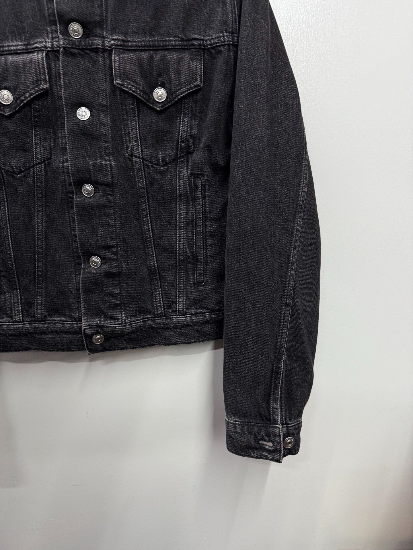 Balenciaga Balenciaga Denim Light Jacket 44 Men Size US L / EU 52-54 / 3 - 3 Thumbnail