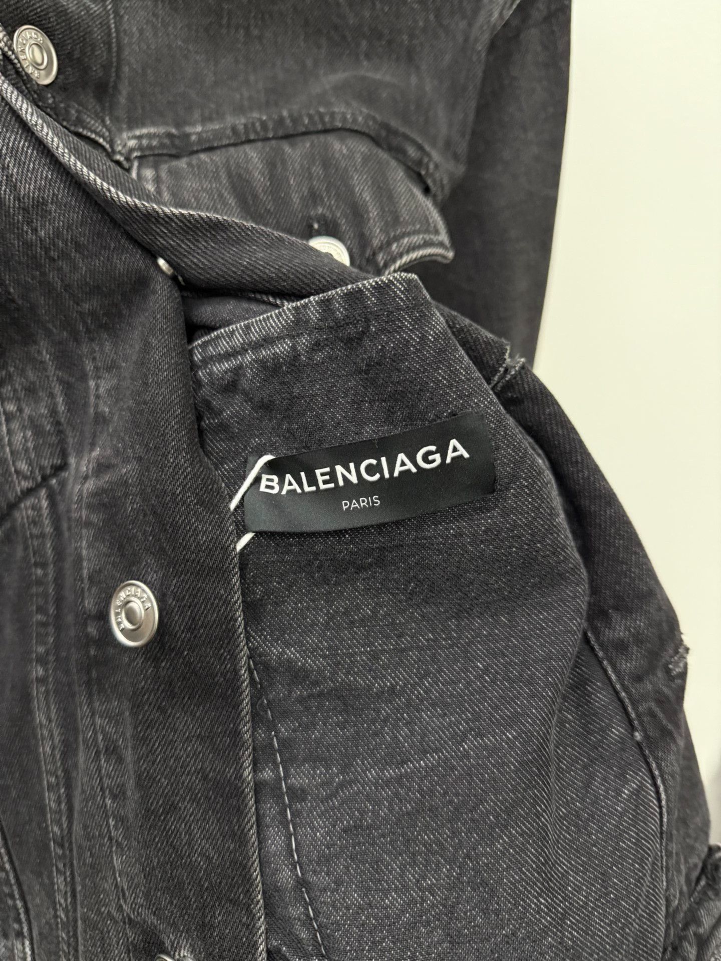 Balenciaga Balenciaga Denim Light Jacket 44 Men Size US L / EU 52-54 / 3 - 7 Thumbnail