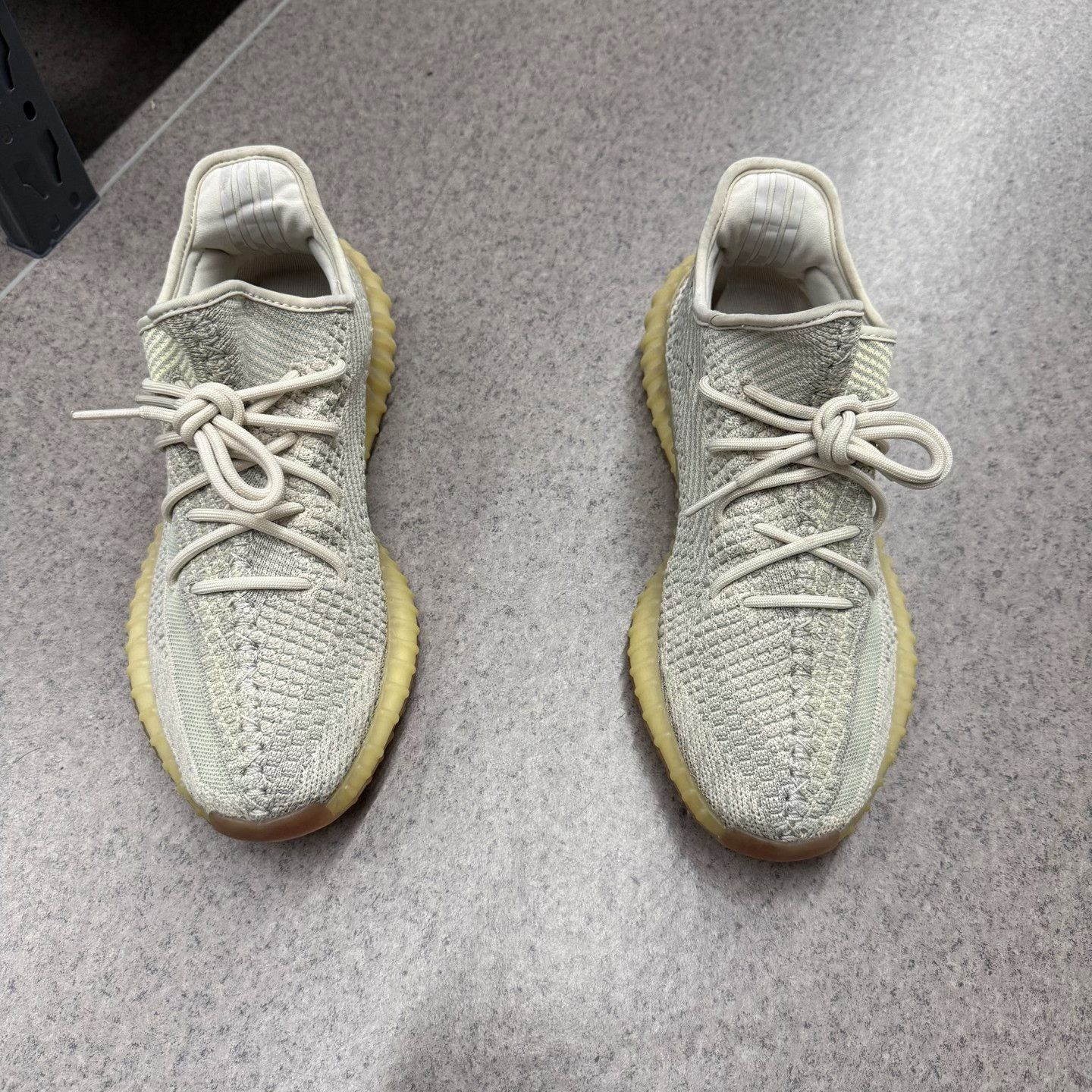Adidas Adidas YEEZY350 Lowtop Sneakers 10 Men Size US 10 / EU 43 - 5 Thumbnail