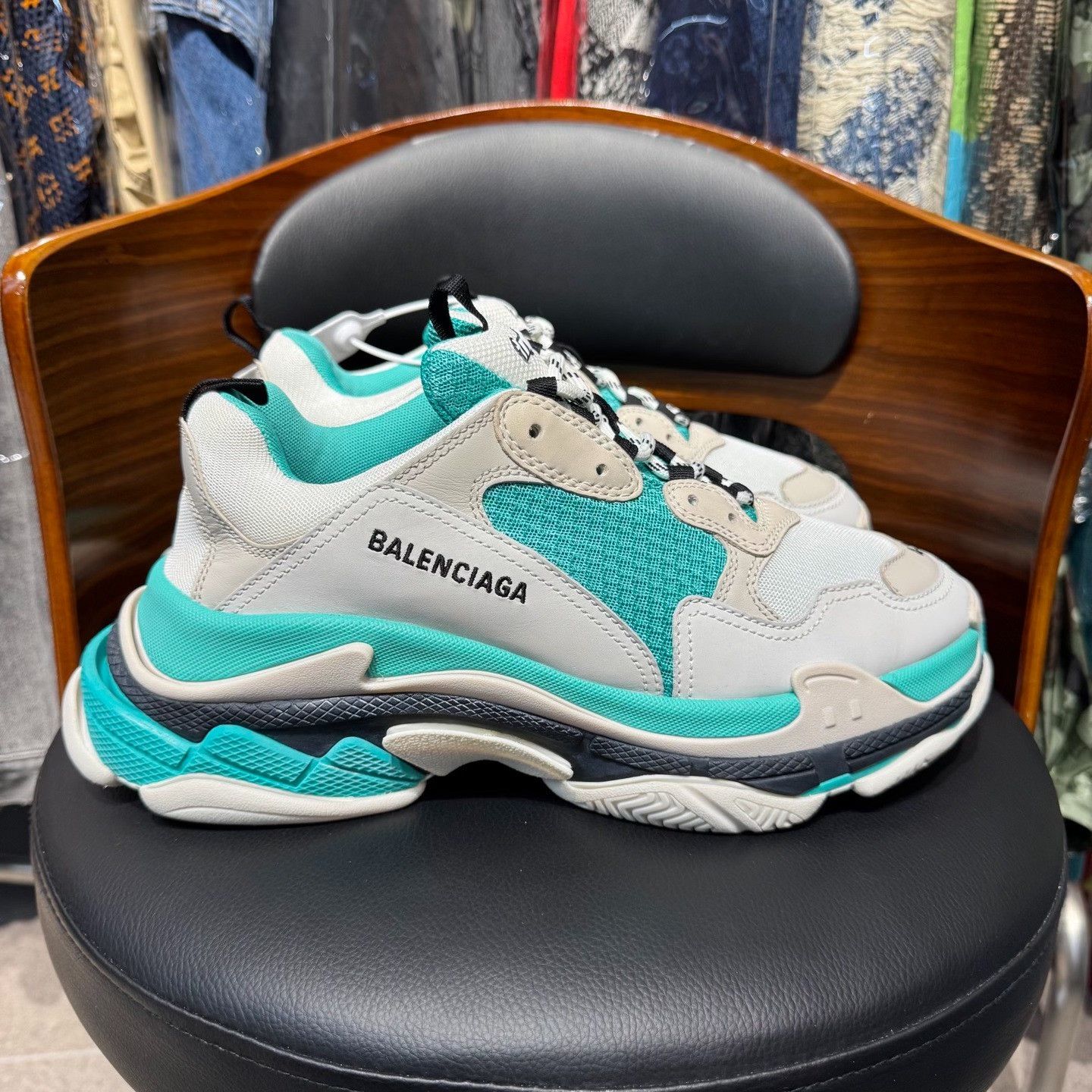 Balenciaga Balenciaga Green Lowtop Sneakers 10 Men Size US 10 / EU 43 - 4 Thumbnail