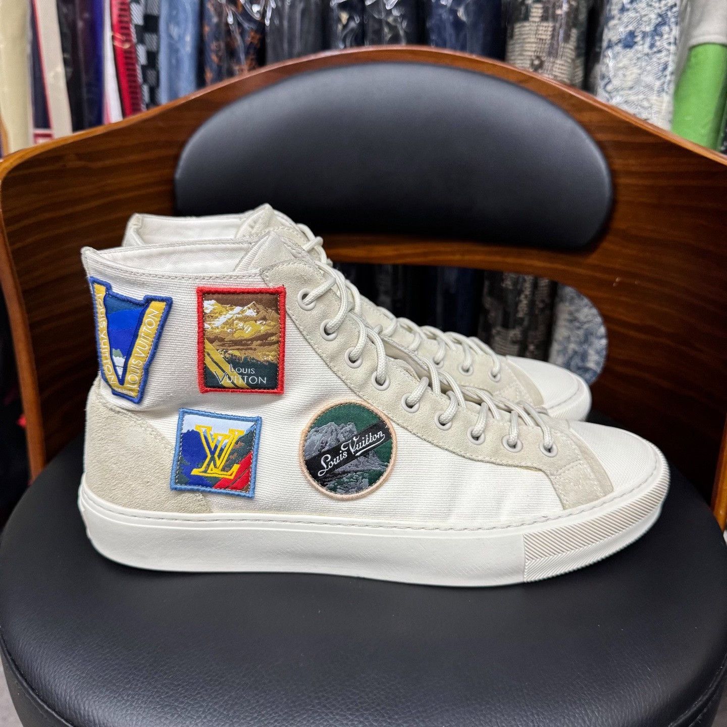 Louis Vuitton Louis Vuitton Canvas Hitop Sneakers 41 Men Size US 8.5 / EU 41-42 - 4 Thumbnail