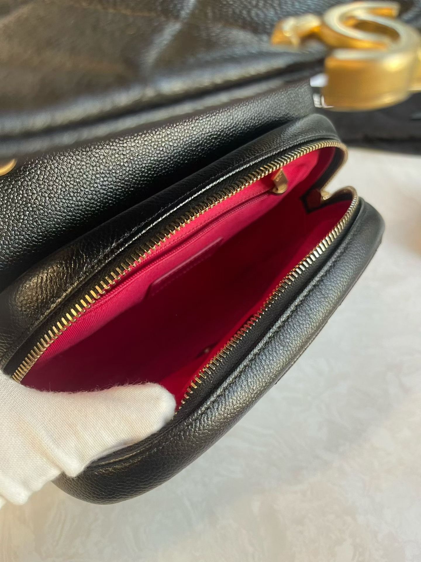 Chanel Pre-loved Bag Very good condition Size ONE SIZE - 8 Thumbnail