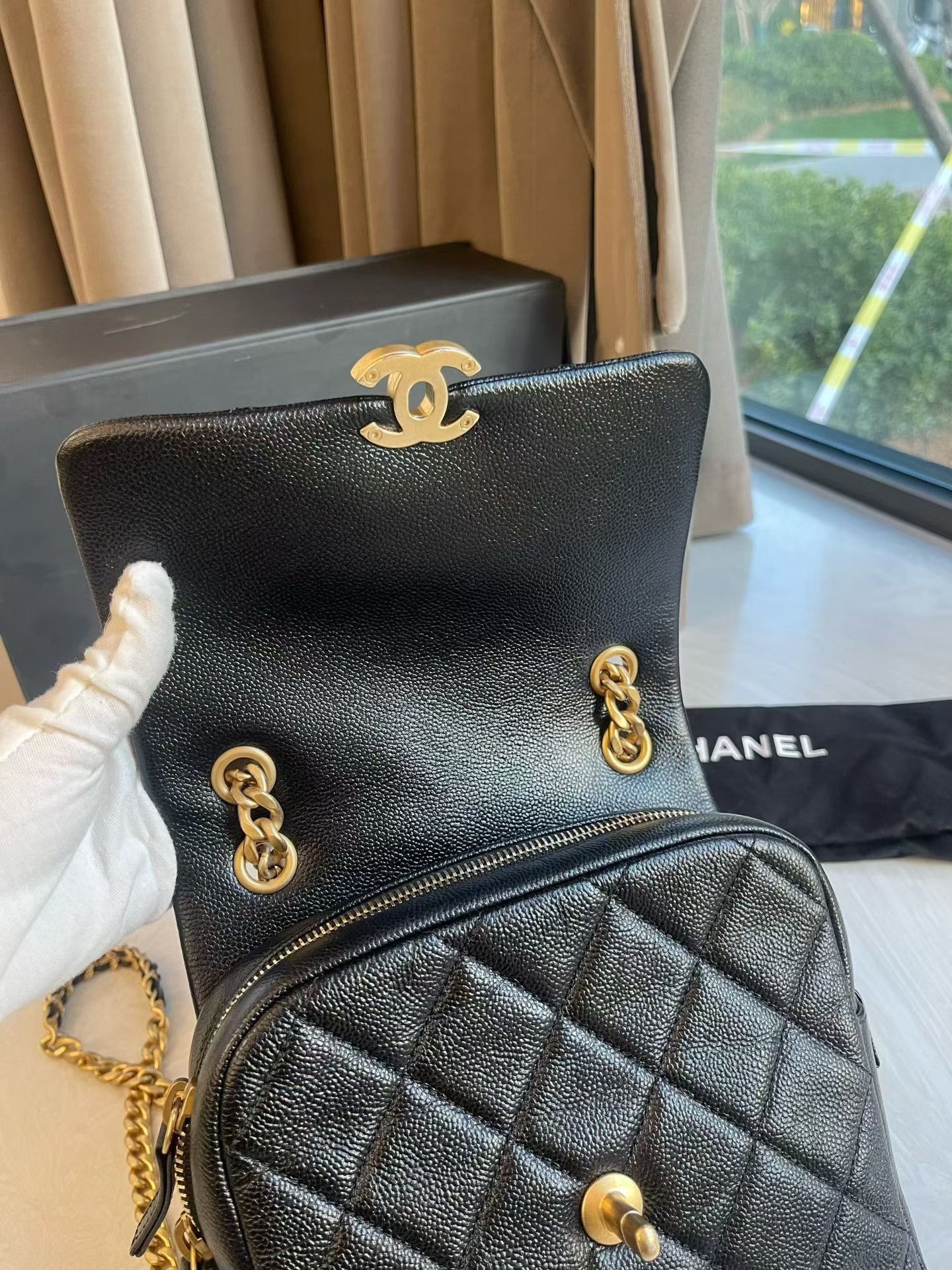 Chanel Pre-loved Bag Very good condition Size ONE SIZE - 7 Thumbnail