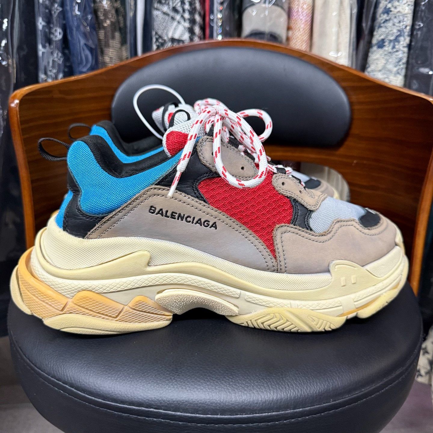 Balenciaga Balenciaga Distressed Blue Lowtop Sneakers 10.5 Men Size US 10.5 / EU 43-44 - 4 Thumbnail