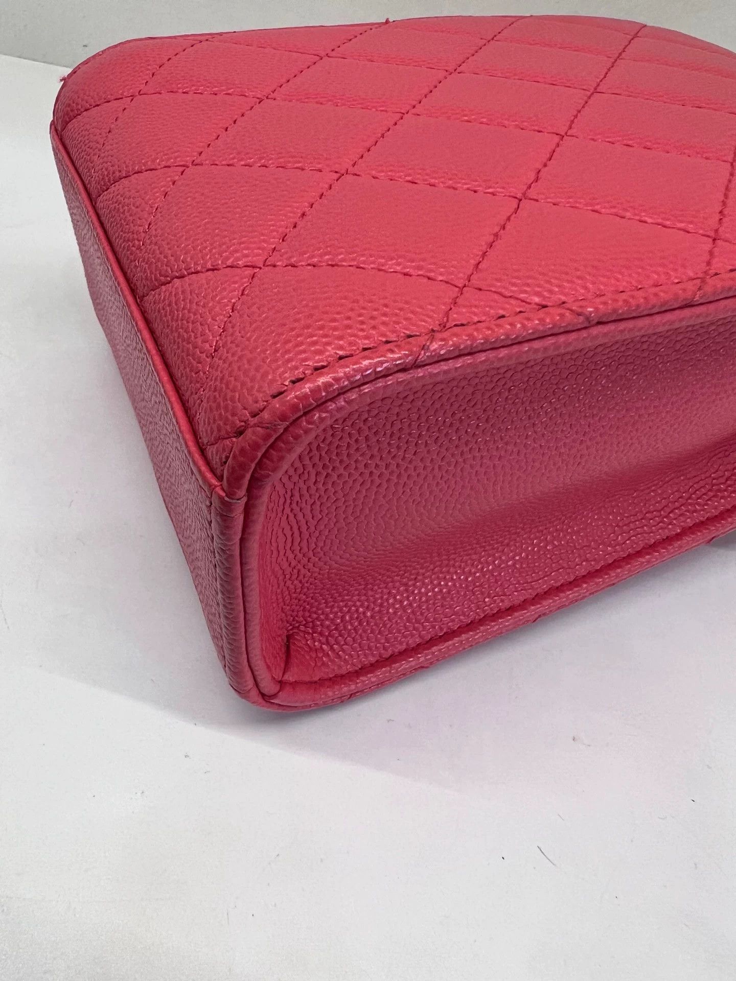 Chanel Pre-loved Bag Very good condition Size ONE SIZE - 6 Thumbnail