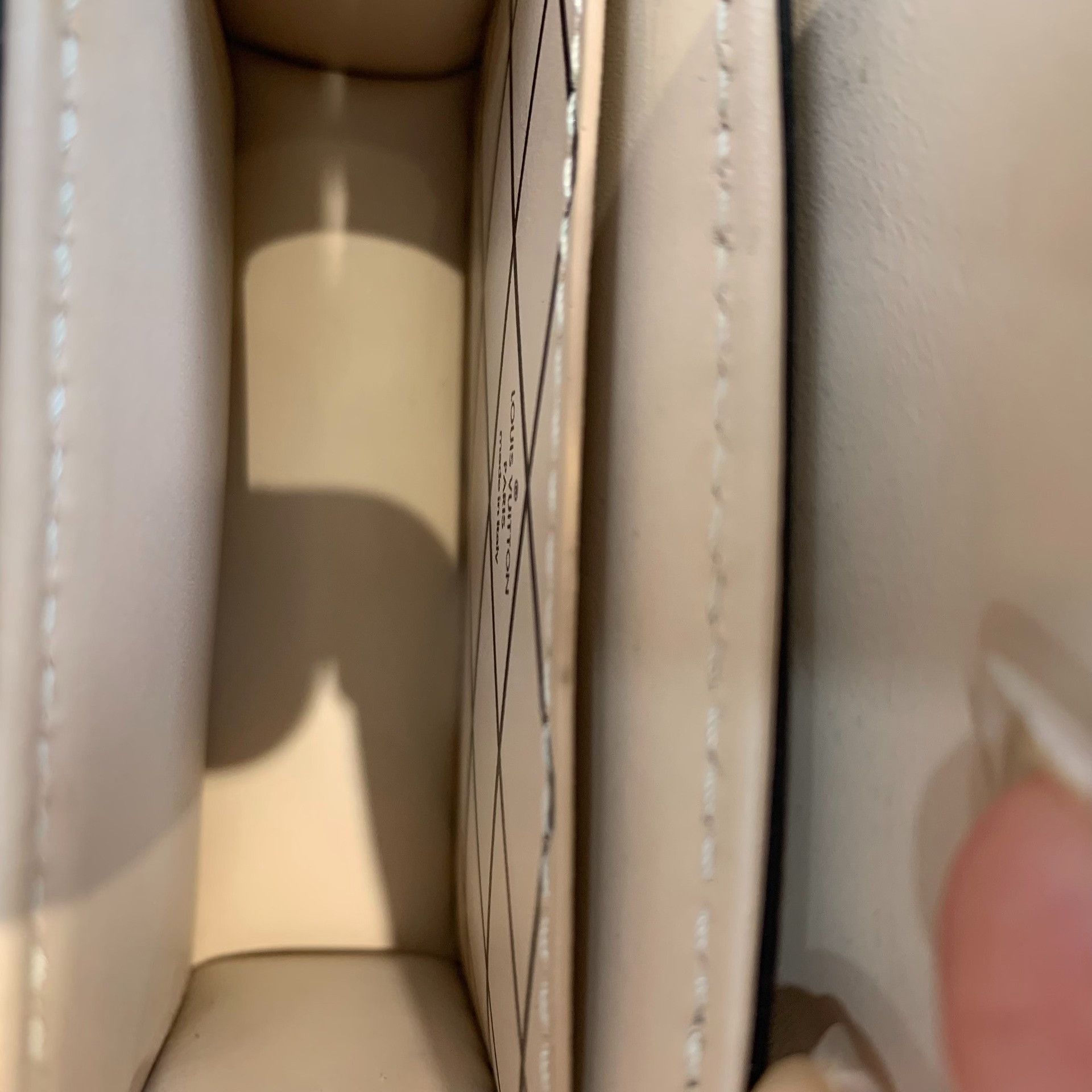 Louis Vuitton Pre-loved Bag Very good condition Size ONE SIZE - 7 Thumbnail