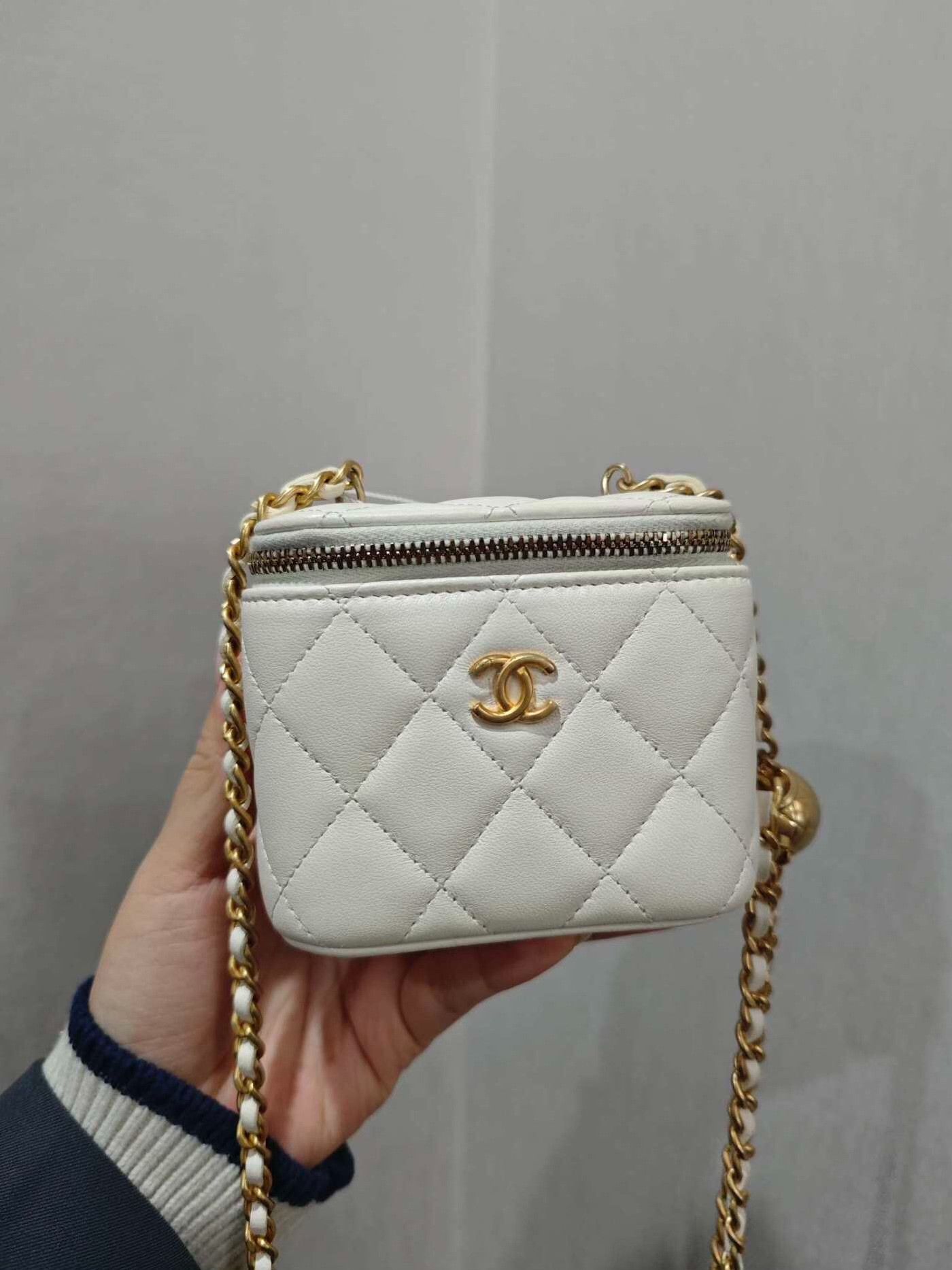 Chanel Pre-loved Bag Very good condition Size ONE SIZE - 2 Thumbnail