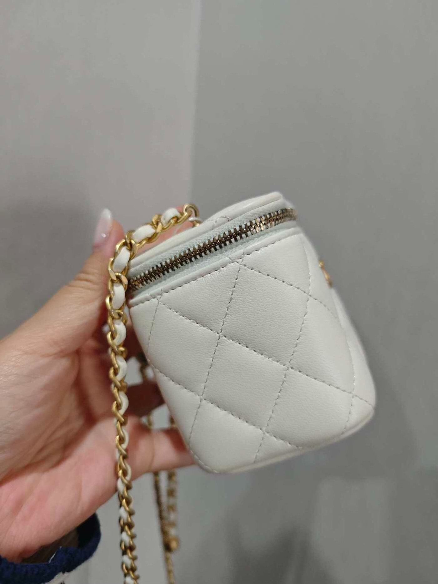 Chanel Pre-loved Bag Very good condition Size ONE SIZE - 5 Thumbnail