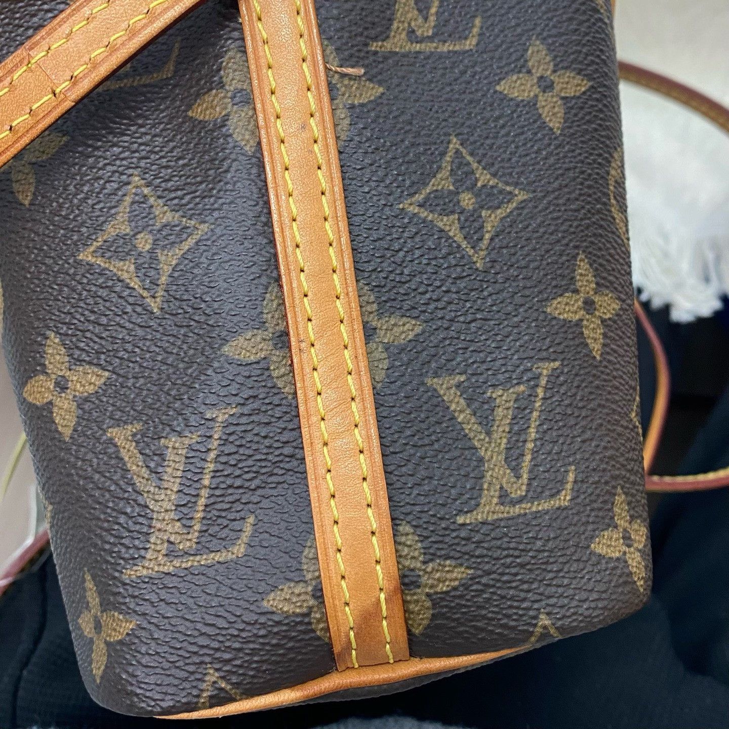 Louis Vuitton Pre-loved Bag Very good condition Size ONE SIZE - 9 Thumbnail