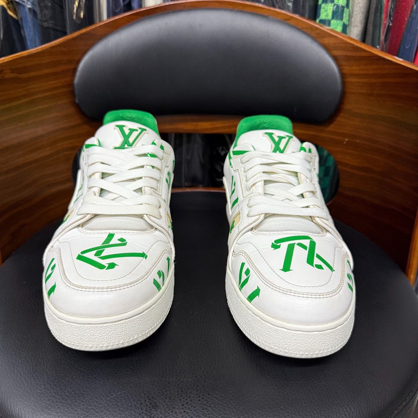 Louis Vuitton Louis Vuitton Training Green Lowtop Sneakers 8.5 Men Size US 8.5 / EU 41-42 - 2 Thumbnail