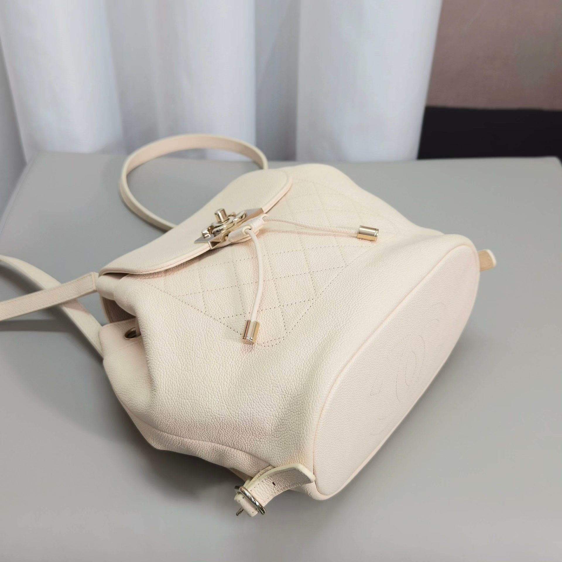 Chanel Pre-loved Bag Very good condition Size ONE SIZE - 4 Thumbnail