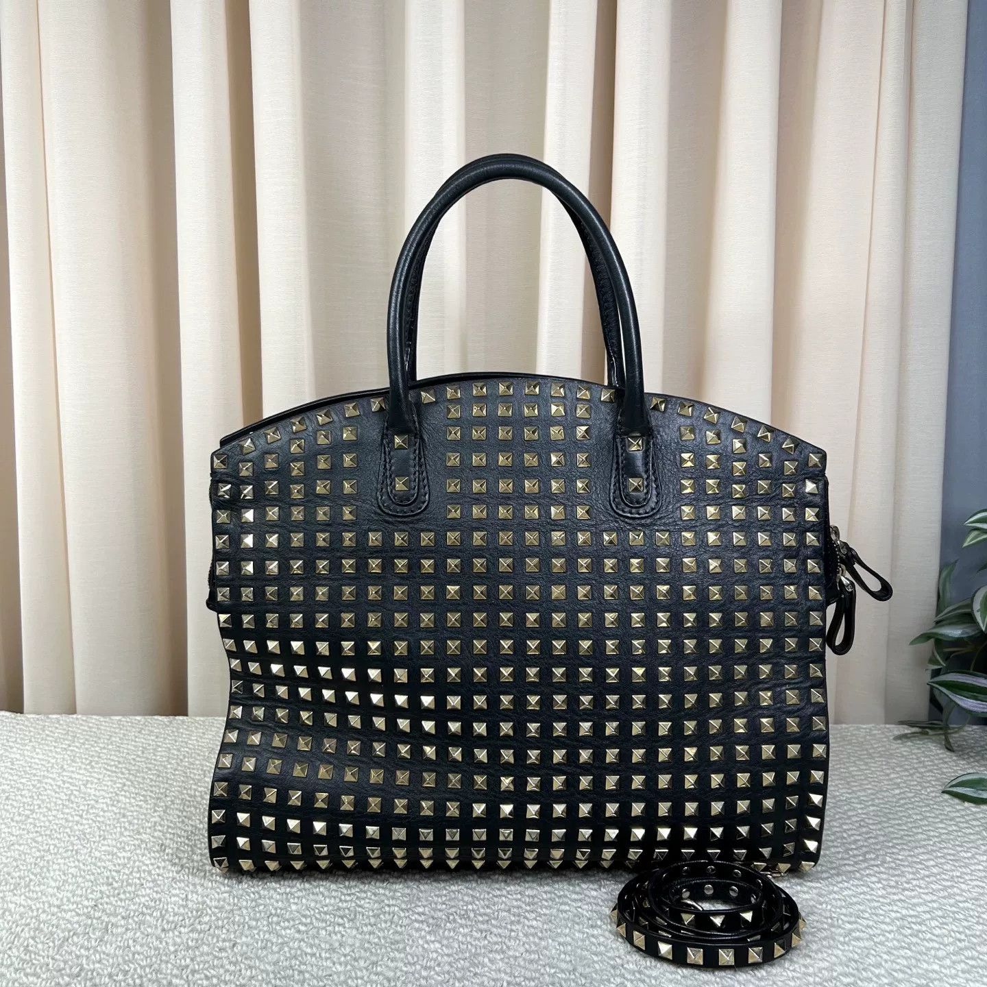 Valentino Pre-loved Bag Very good condition Size ONE SIZE - 2 Thumbnail