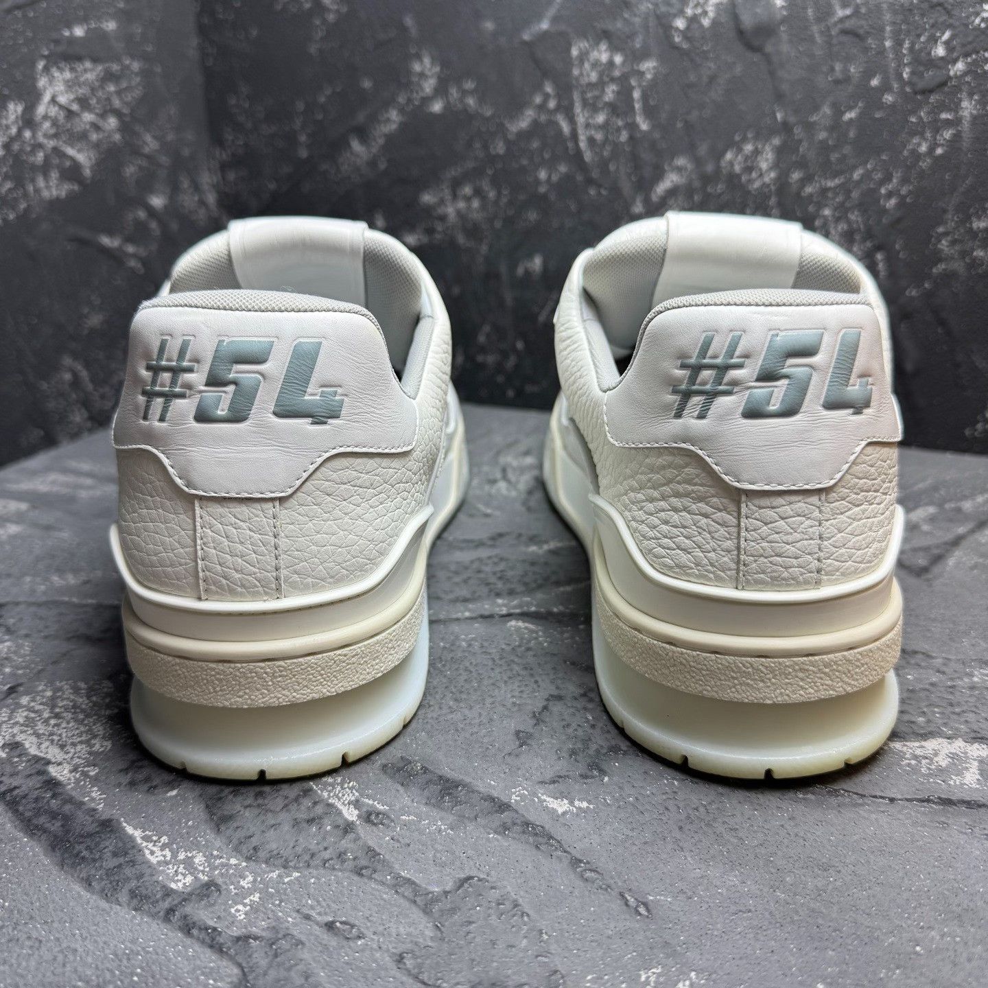 Louis Vuitton Louis Vuitton Training White Lowtop Sneakers 9.5 Men Size US 9.5 / EU 42-43 - 2 Thumbnail