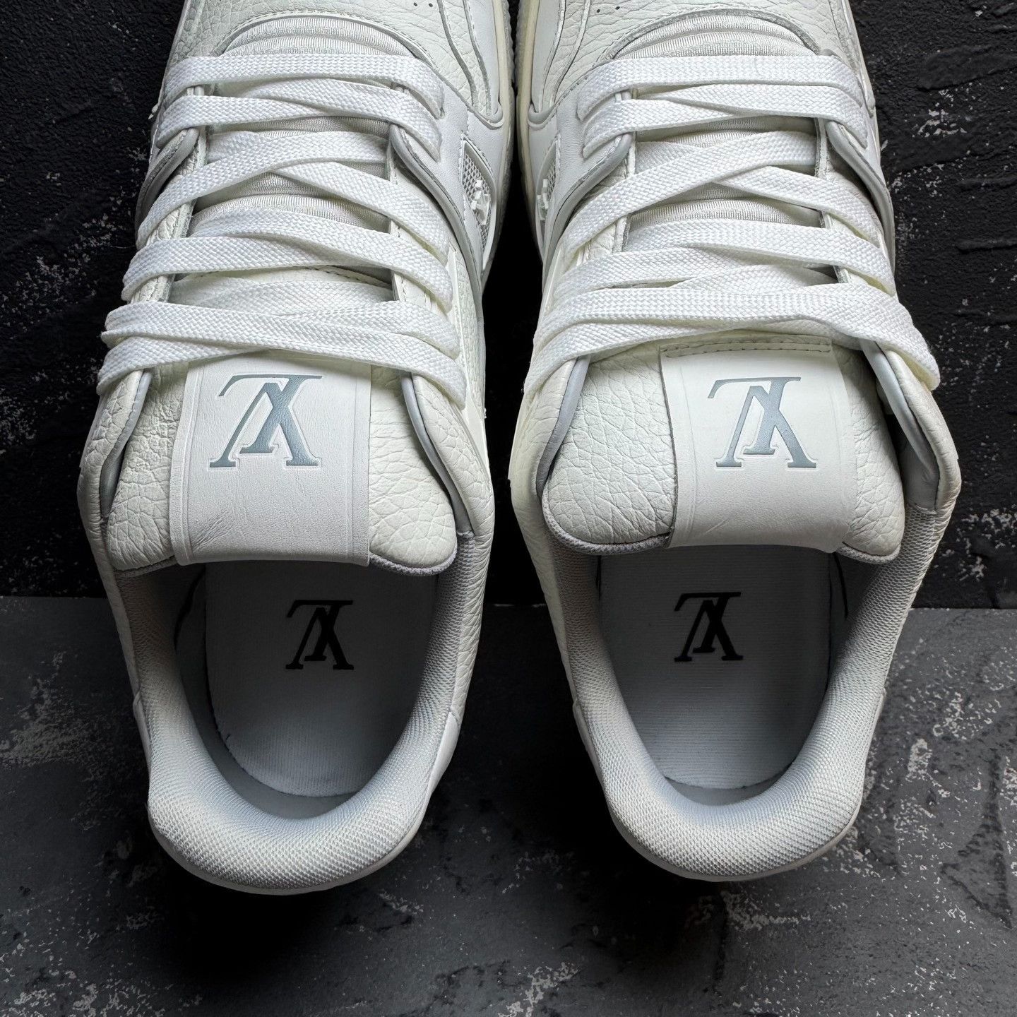 Louis Vuitton Louis Vuitton Training White Lowtop Sneakers 9.5 Men Size US 9.5 / EU 42-43 - 4 Thumbnail
