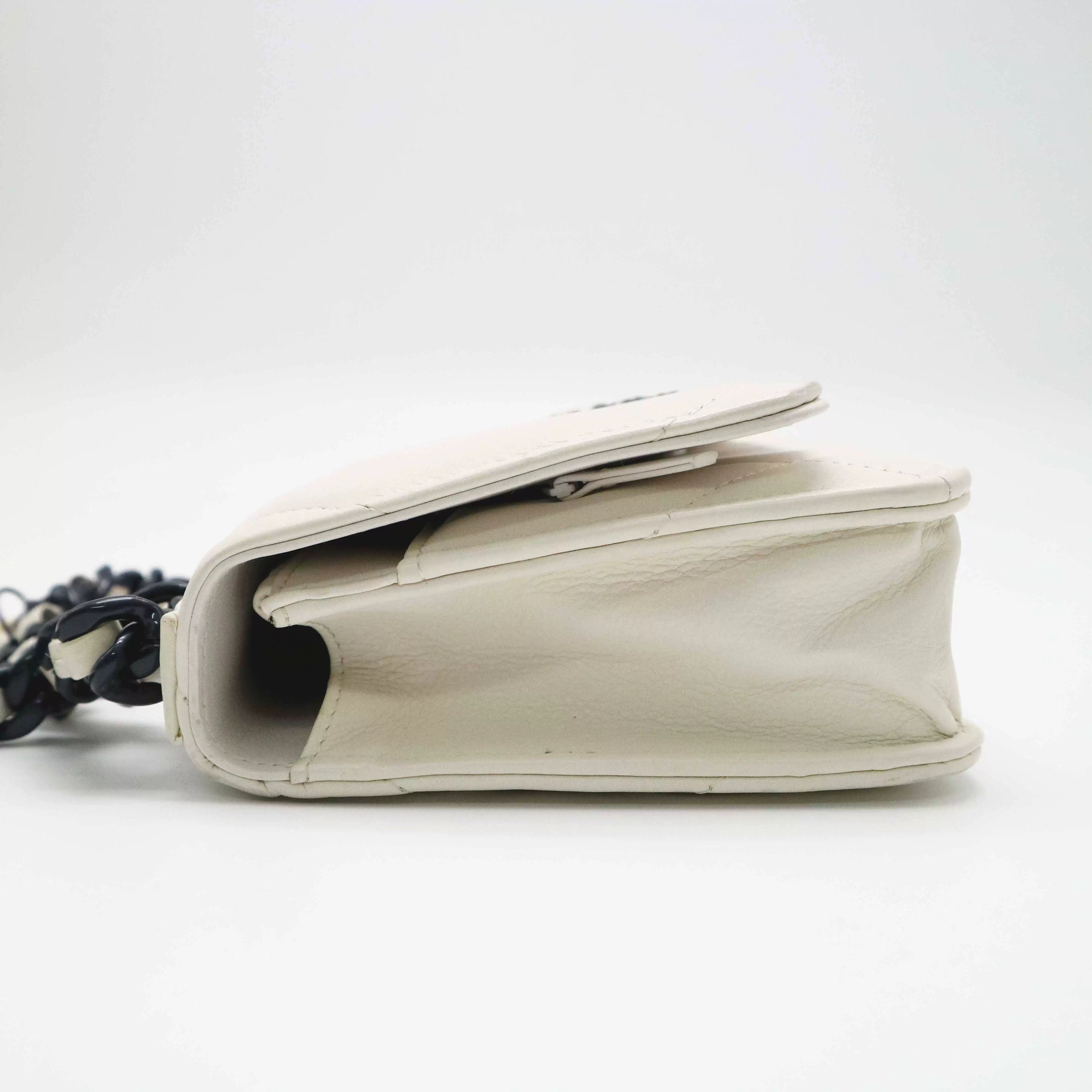 Chanel Pre-loved Bag Very good condition Size ONE SIZE - 5 Thumbnail
