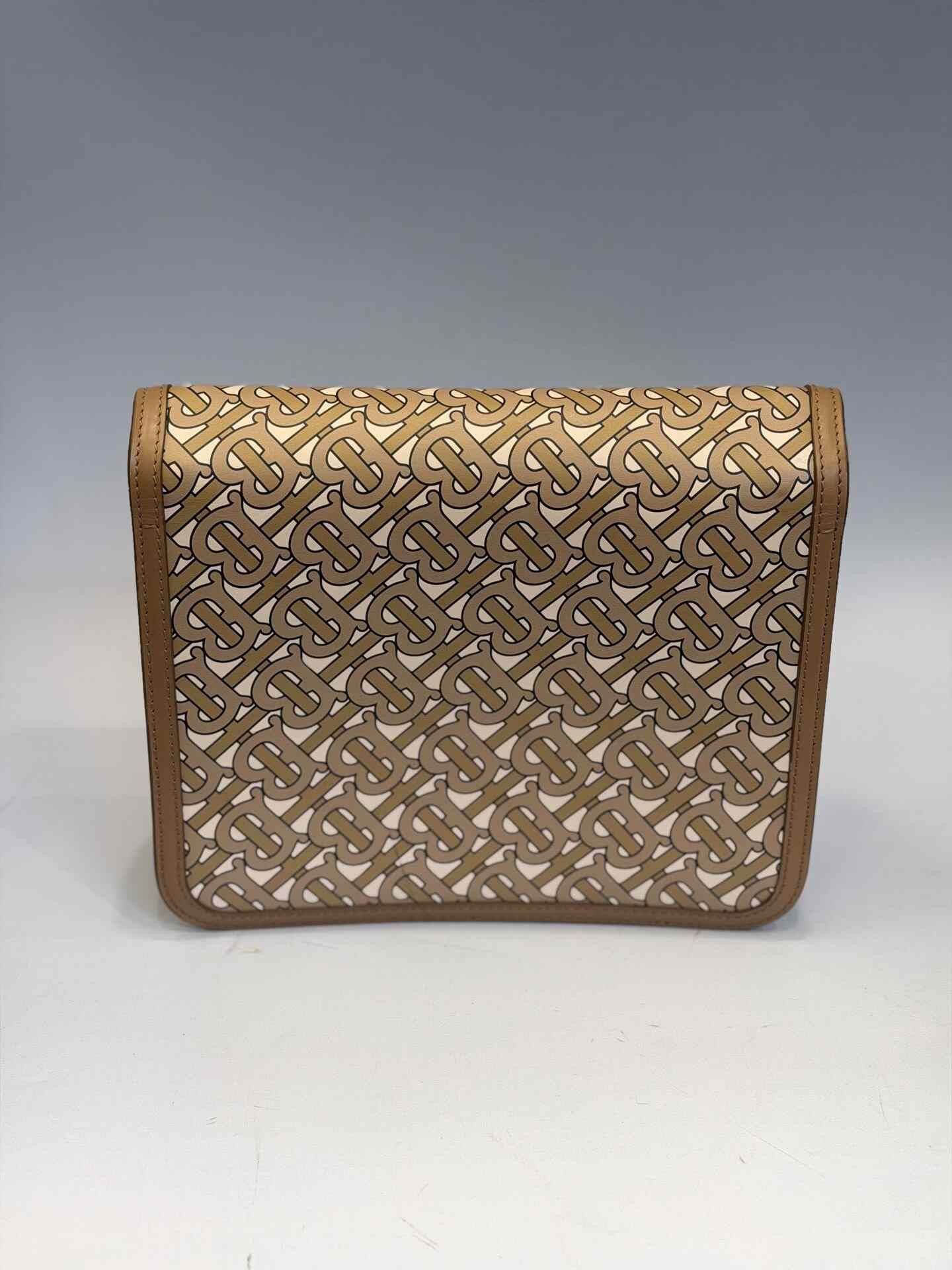Burberry Pre-loved Bag Very good condition Size ONE SIZE - 4 Thumbnail